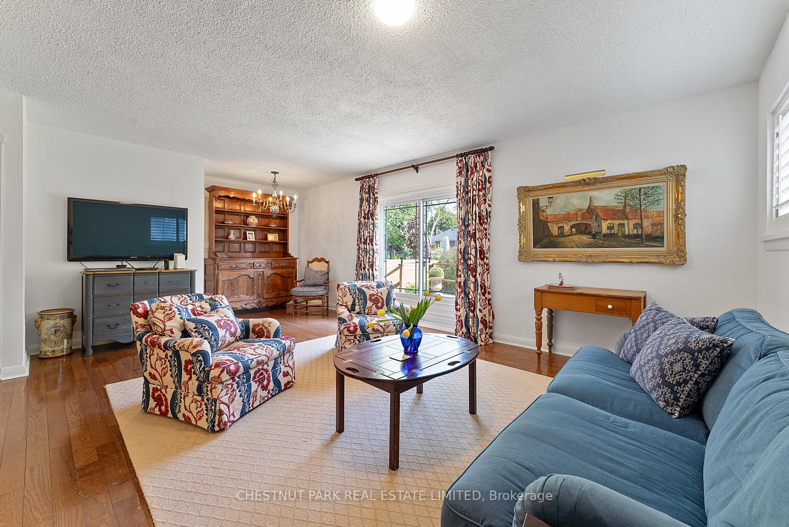 Photo 21 of 257 Yonge Boulevard, Toronto, Bedford Park-Nortown — HOMEH