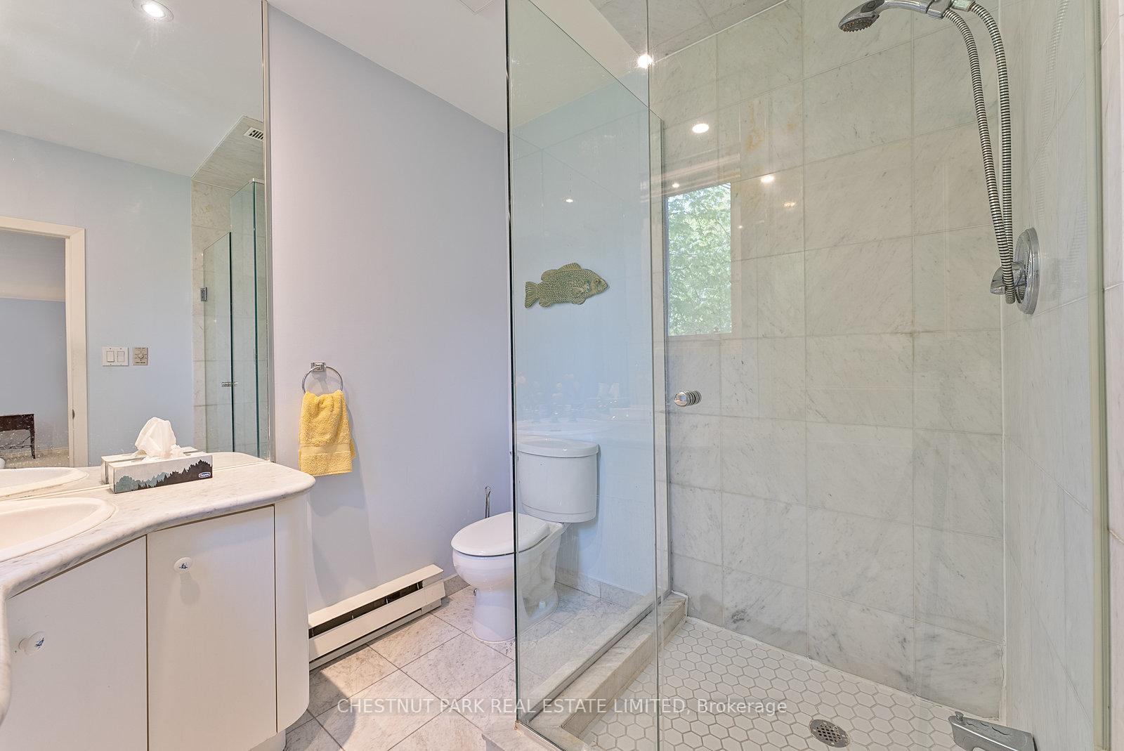 Photo 36 of 257 Yonge Boulevard, Toronto, Bedford Park-Nortown — HOMEH