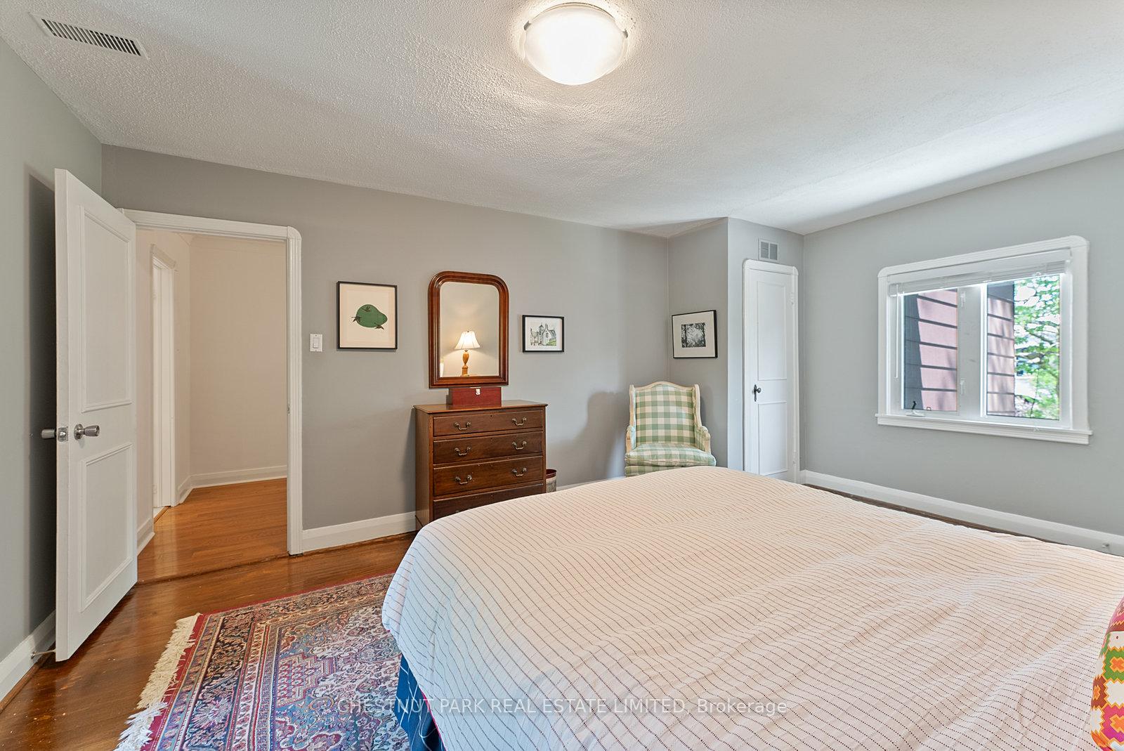 Photo 34 of 257 Yonge Boulevard, Toronto, Bedford Park-Nortown — HOMEH