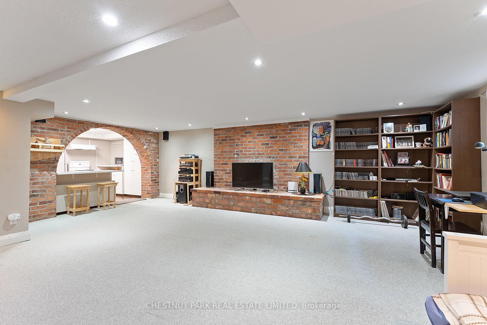 Photo 26 of 257 Yonge Boulevard, Toronto, Bedford Park-Nortown — HOMEH