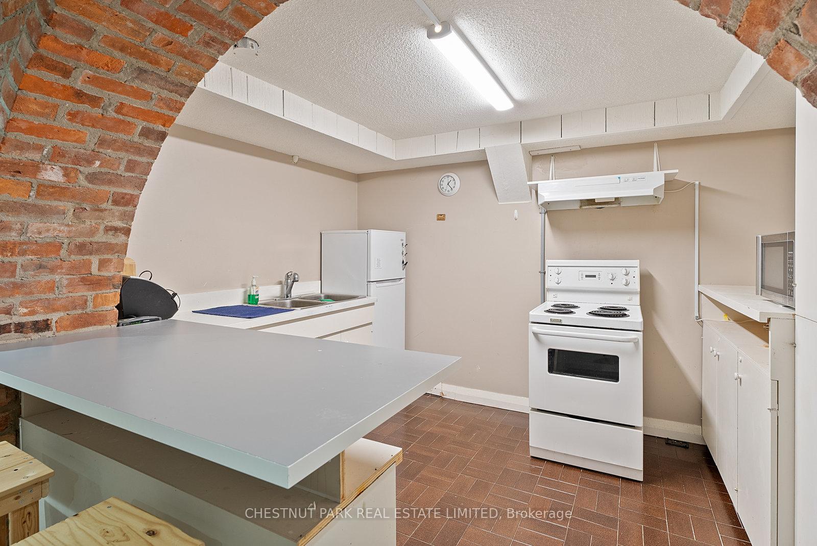 Photo 31 of 257 Yonge Boulevard, Toronto, Bedford Park-Nortown — HOMEH