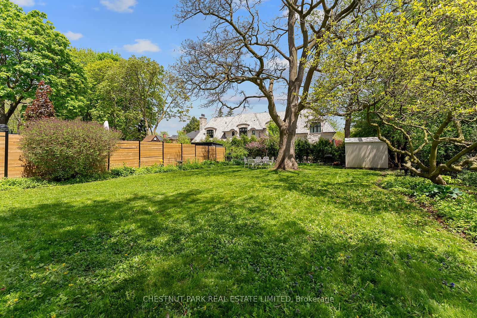 Photo 24 of 257 Yonge Boulevard, Toronto, Bedford Park-Nortown — HOMEH
