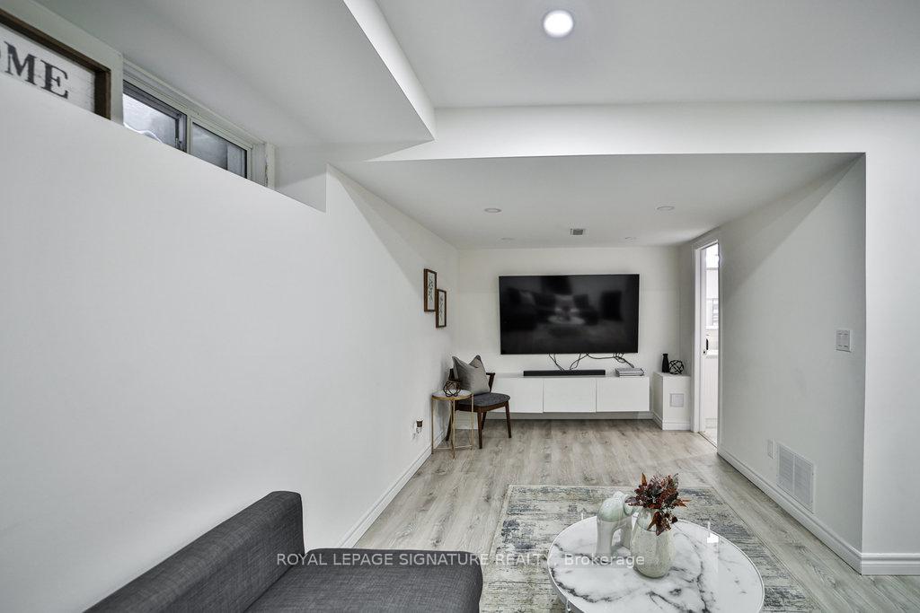 Photo 20 of 2504 Hibiscus Drive, Pickering, Rural Pickering — HOMEH