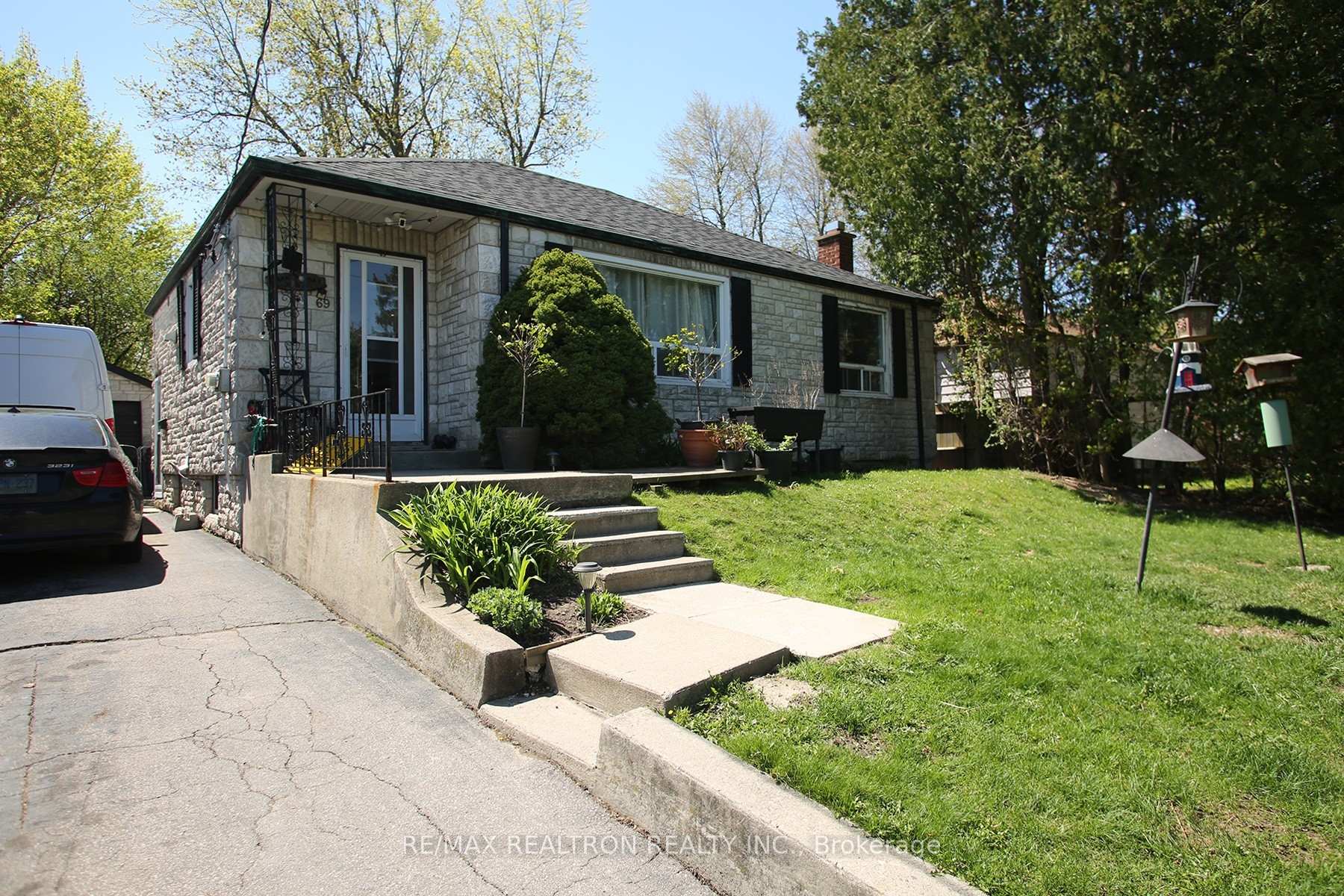 Front of 69 Woodward Avenue