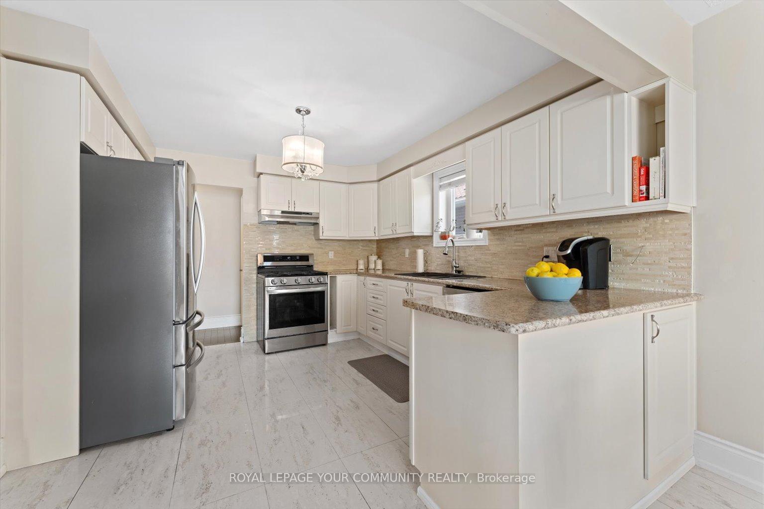 Photo 19 of 13 Sunkist Valley Road, Caledon, Bolton East — HOMEH