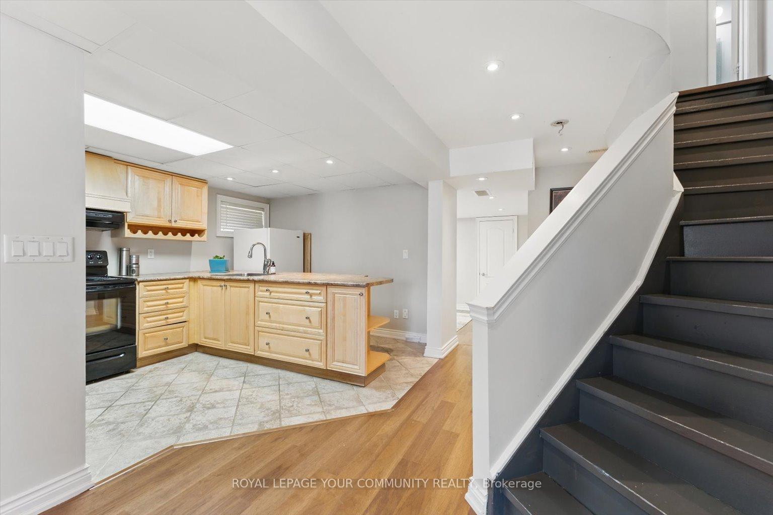 Photo 25 of 13 Sunkist Valley Road, Caledon, Bolton East — HOMEH