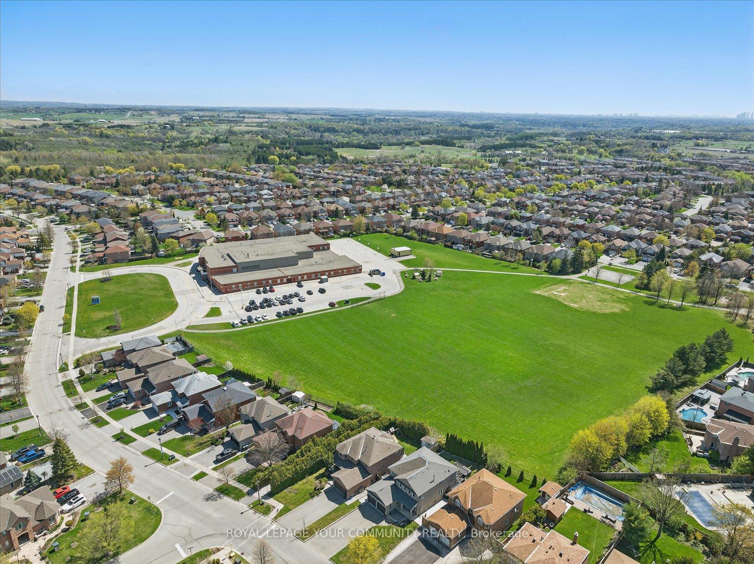 Photo 29 of 13 Sunkist Valley Road, Caledon, Bolton East — HOMEH
