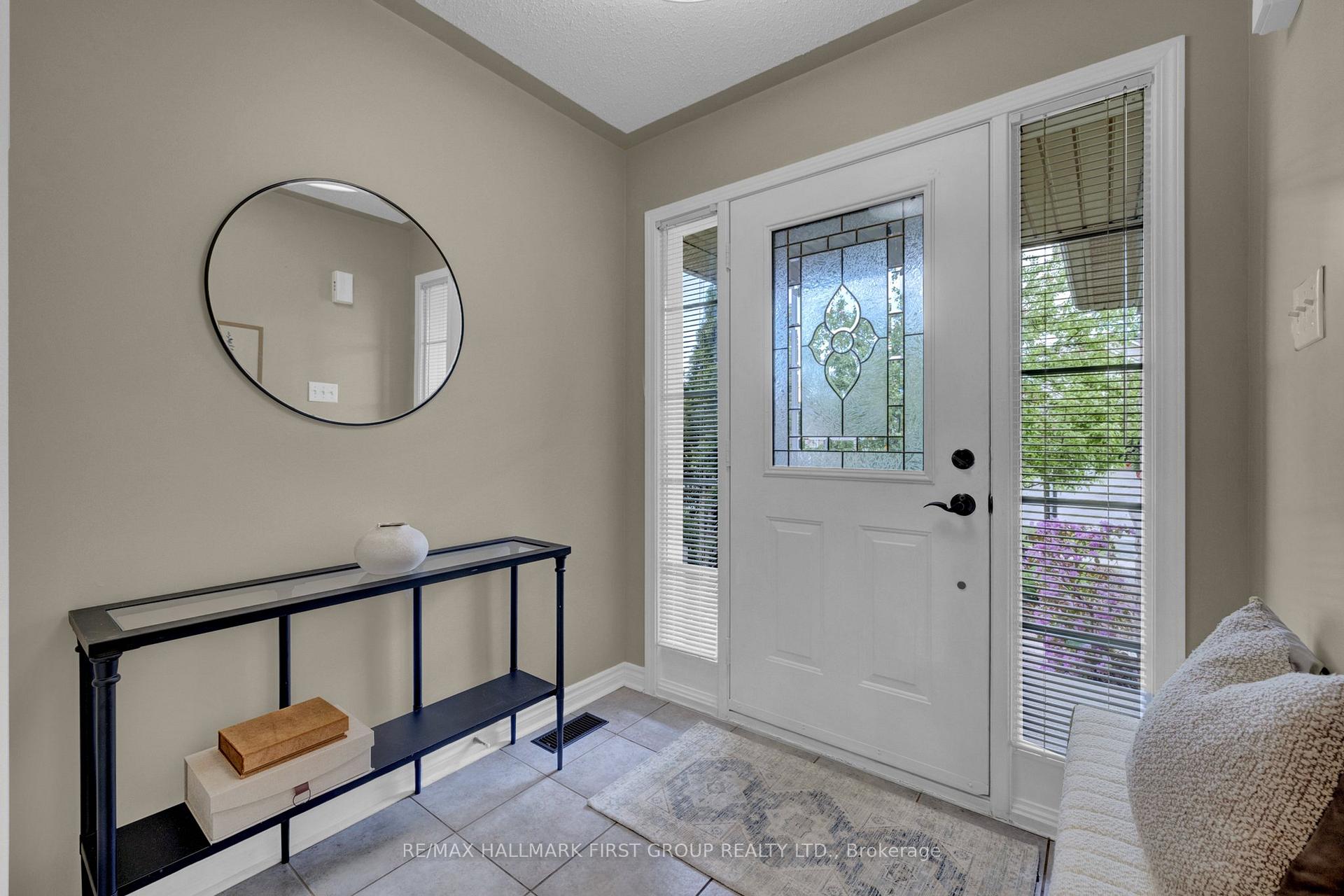 Photo 13 of 1688 Whitestone Drive, Oshawa, Samac — HOMEH