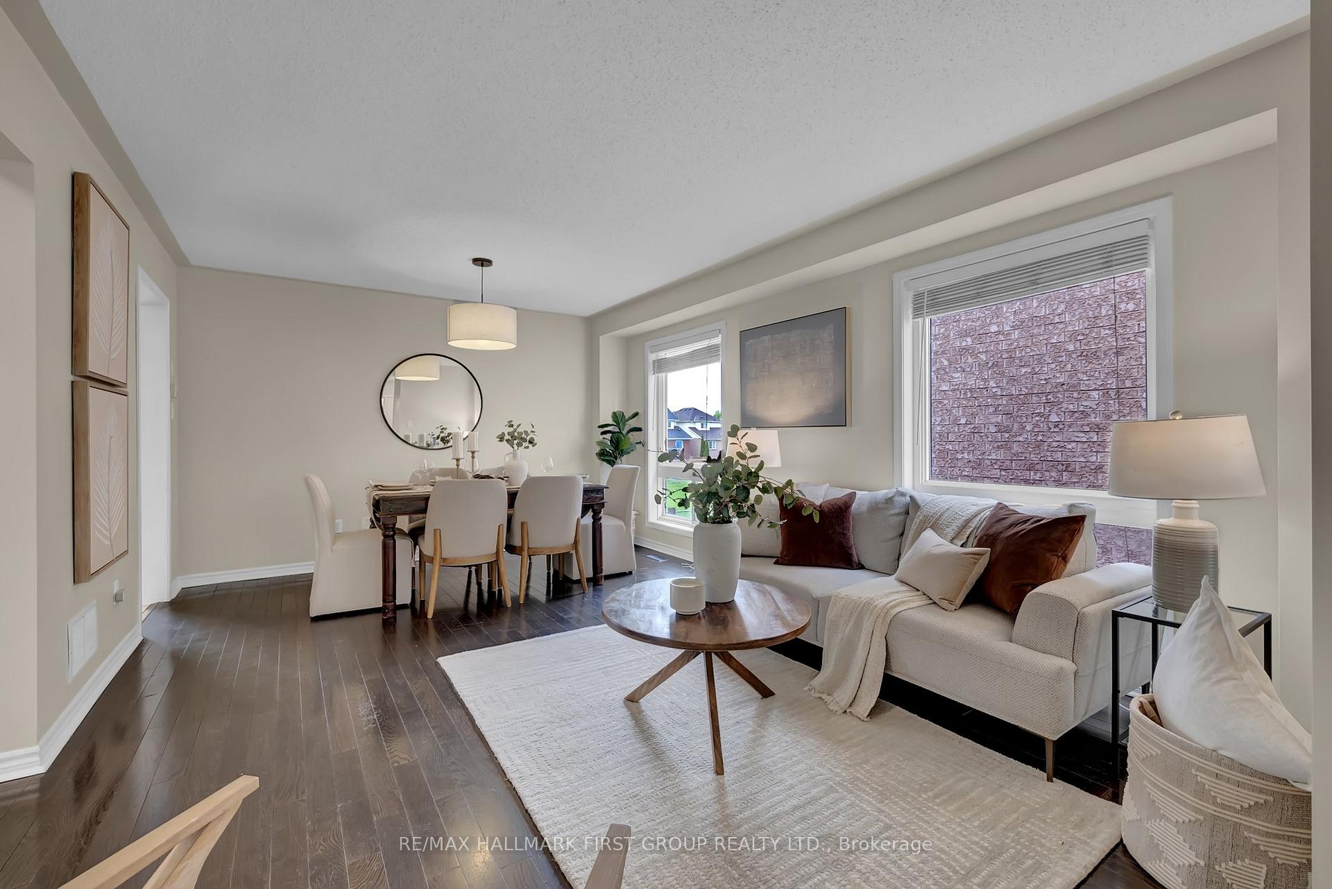 Photo 7 of 1688 Whitestone Drive, Oshawa, Samac — HOMEH