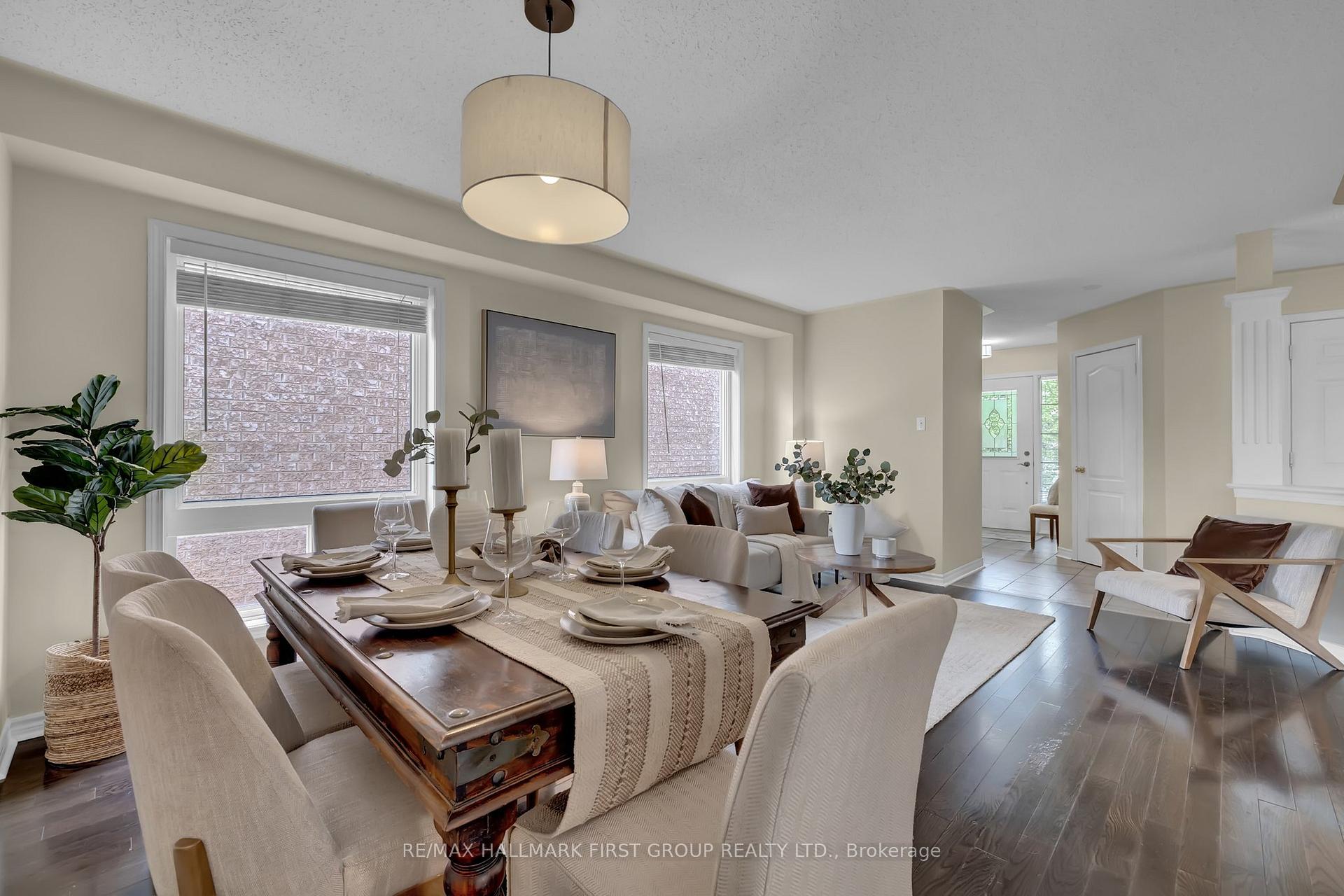 Photo 3 of 1688 Whitestone Drive, Oshawa, Samac — HOMEH