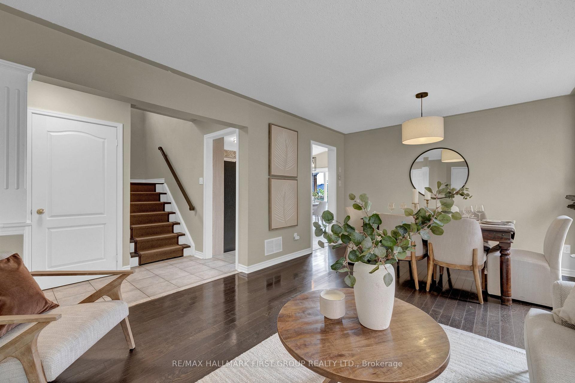 Photo 6 of 1688 Whitestone Drive, Oshawa, Samac — HOMEH
