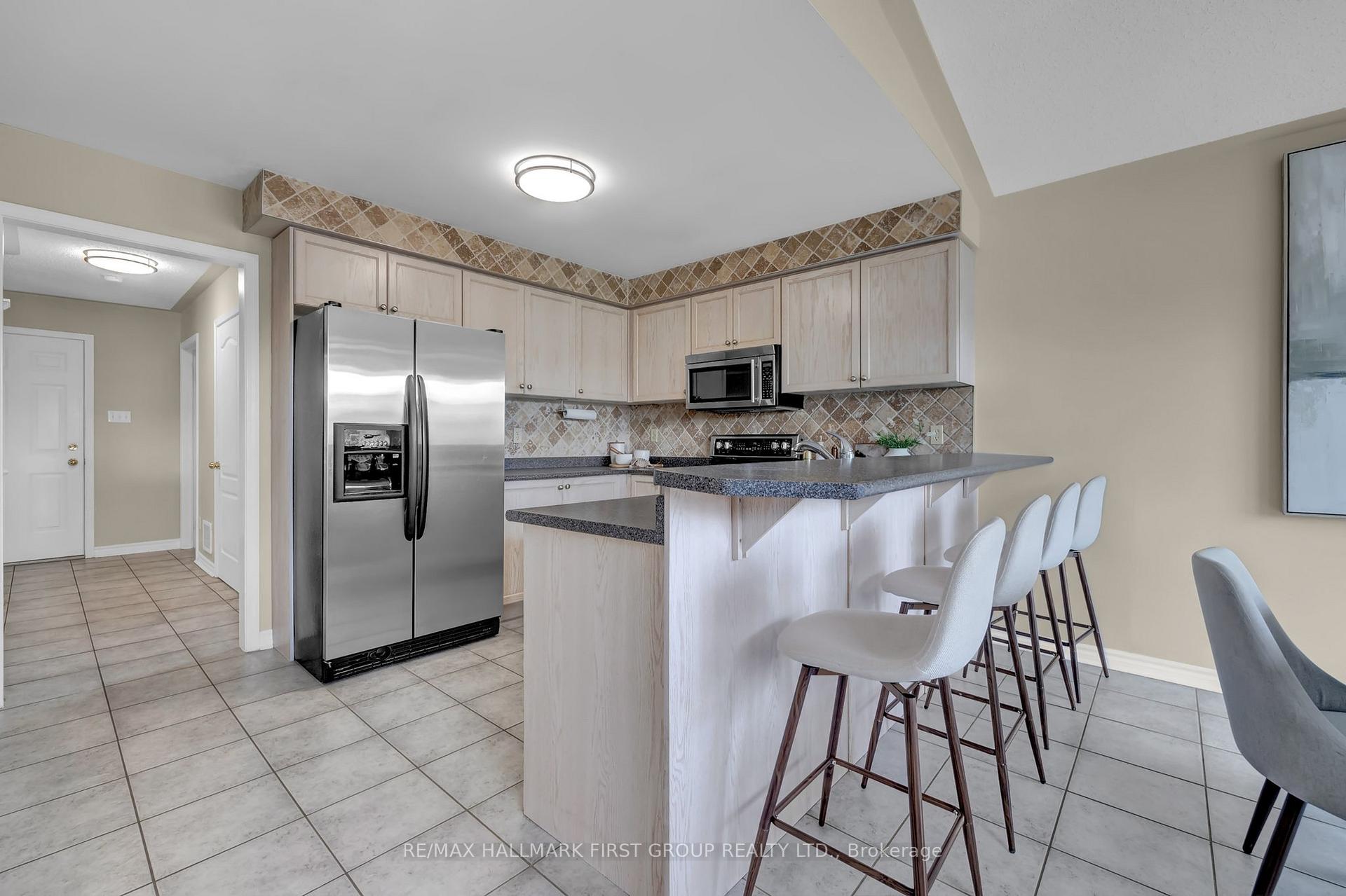 Photo 14 of 1688 Whitestone Drive, Oshawa, Samac — HOMEH