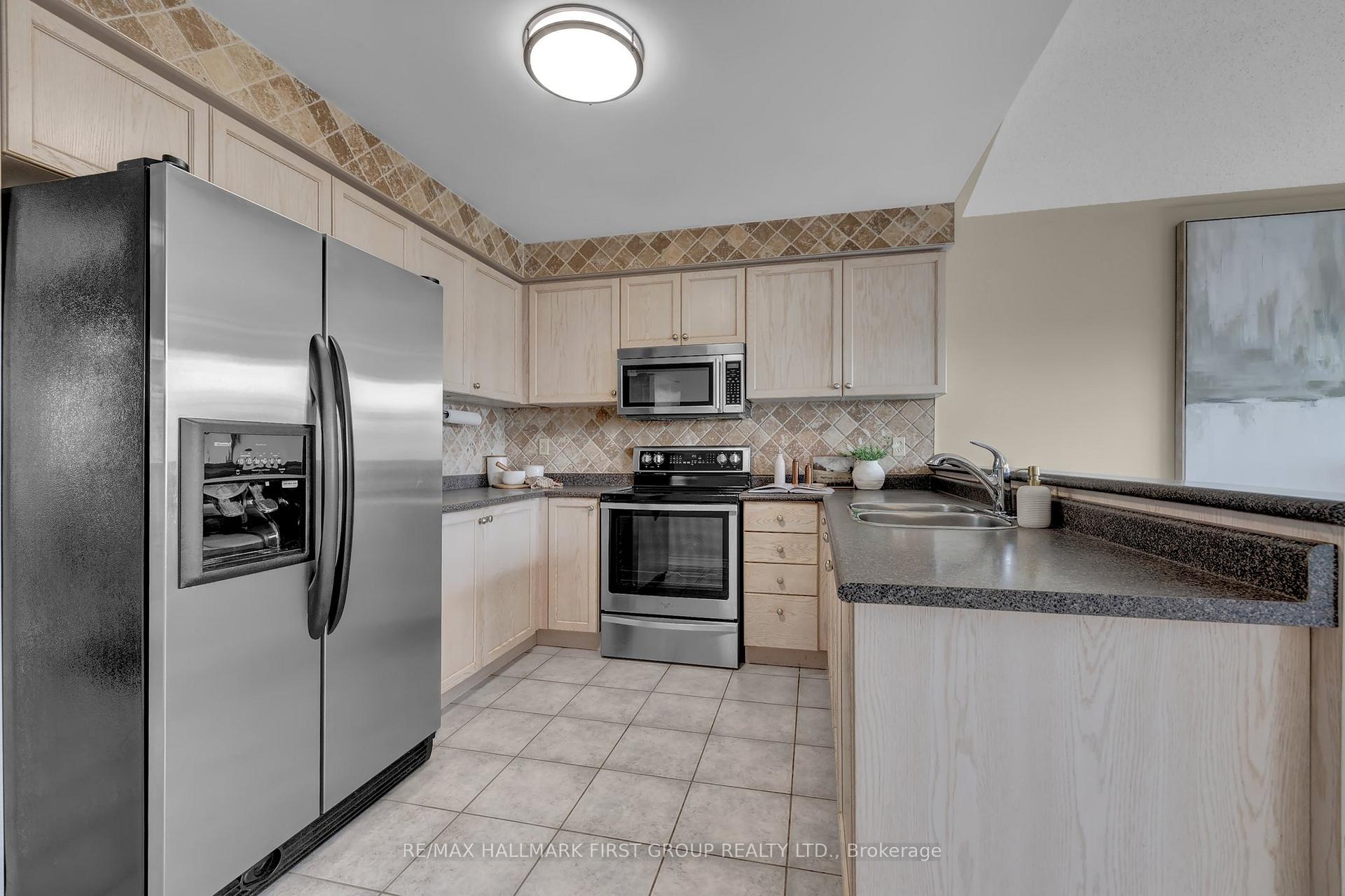 Photo 26 of 1688 Whitestone Drive, Oshawa, Samac — HOMEH