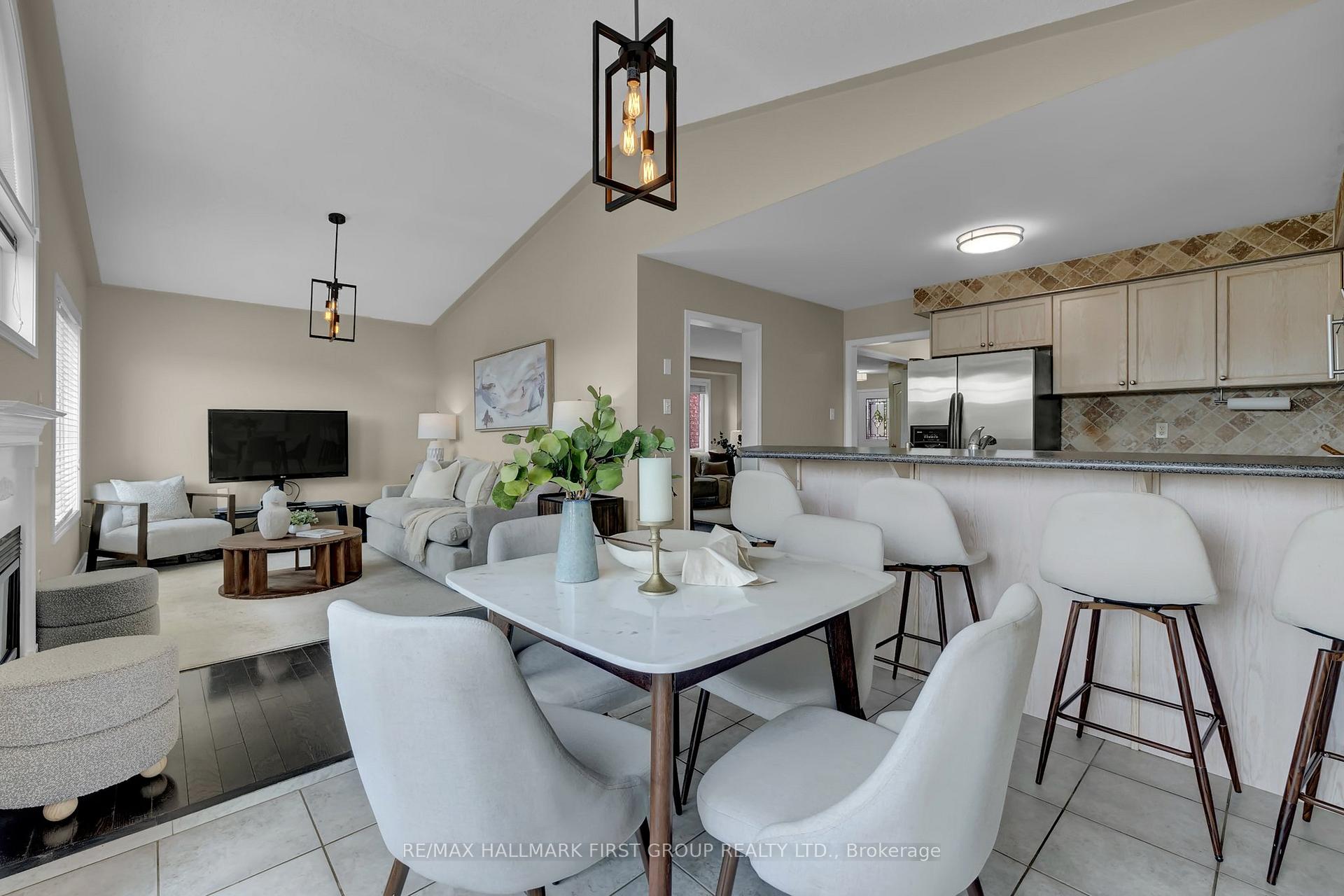 Photo 15 of 1688 Whitestone Drive, Oshawa, Samac — HOMEH