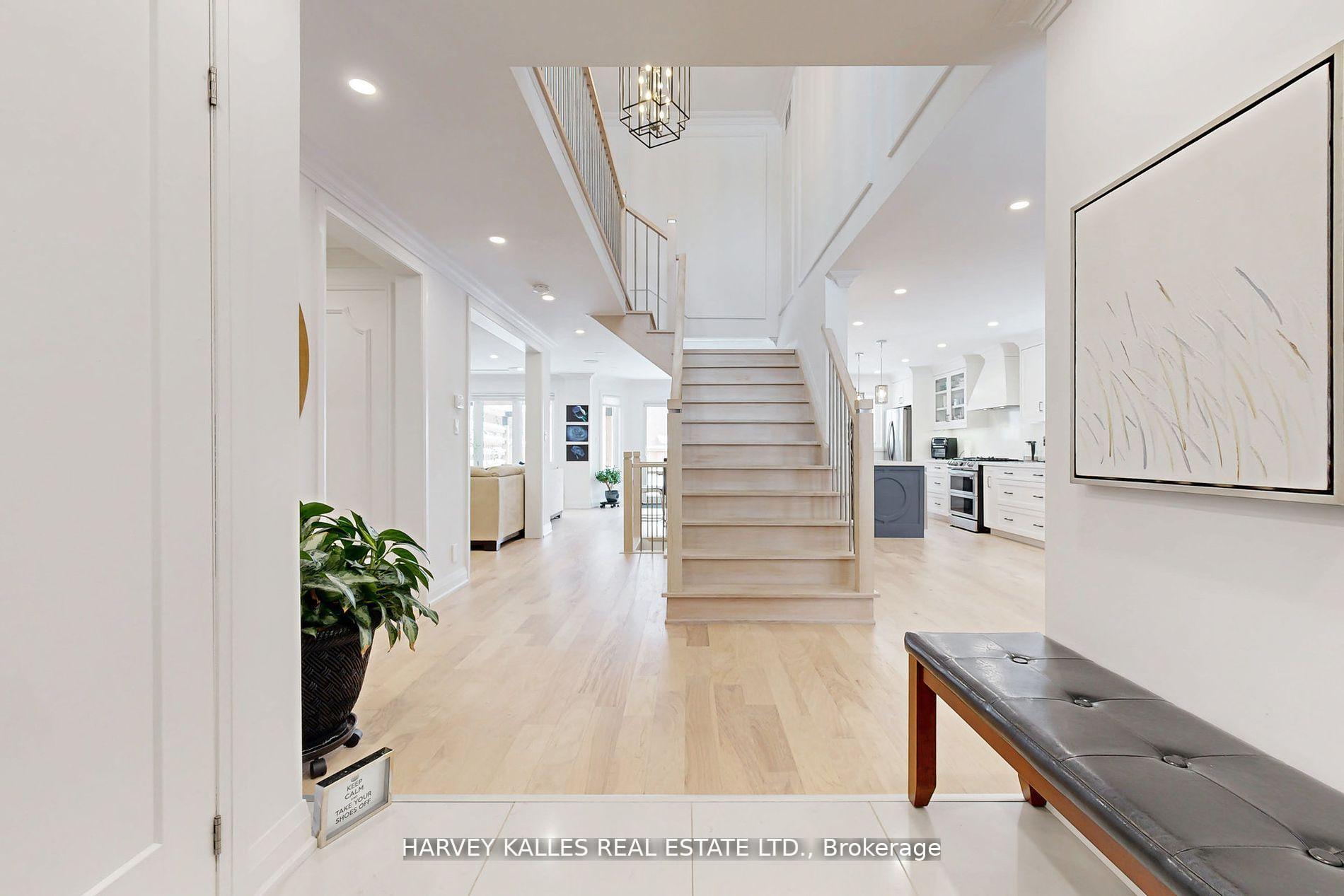Photo 2 of 413 Belview Avenue, Vaughan, East Woodbridge — HOMEH