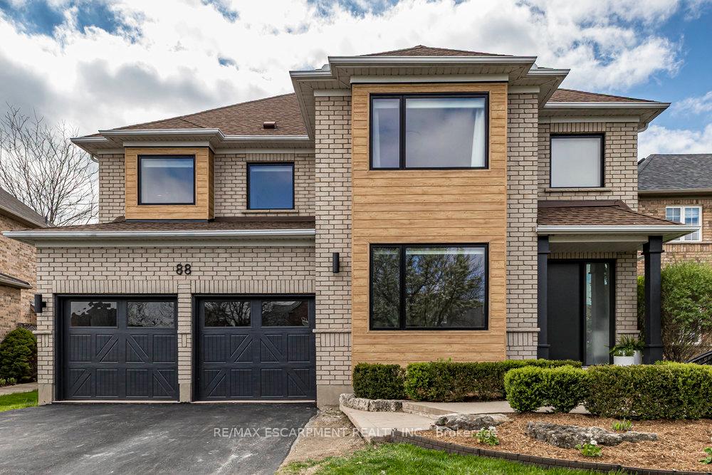 Photo 1 of 88 Davidson Boulevard, Hamilton, Dundas — HOMEH