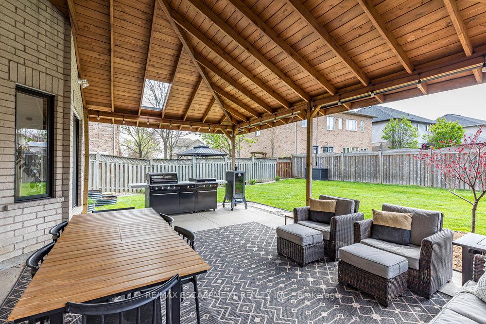 Photo 22 of 88 Davidson Boulevard, Hamilton, Dundas — HOMEH