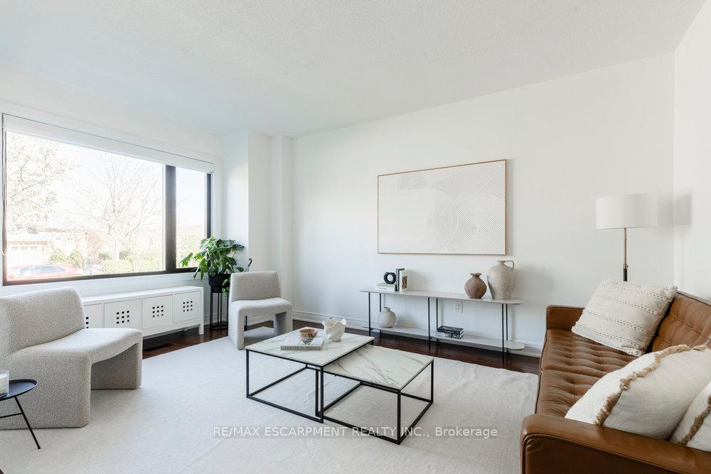 Photo 3 of 88 Davidson Boulevard, Hamilton, Dundas — HOMEH