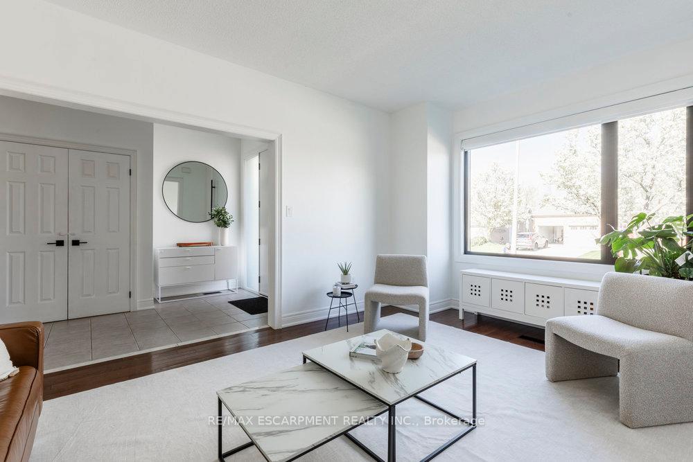 Photo 2 of 88 Davidson Boulevard, Hamilton, Dundas — HOMEH