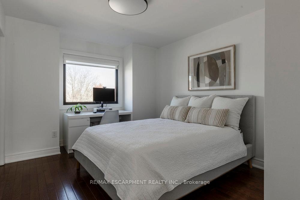 Photo 33 of 88 Davidson Boulevard, Hamilton, Dundas — HOMEH