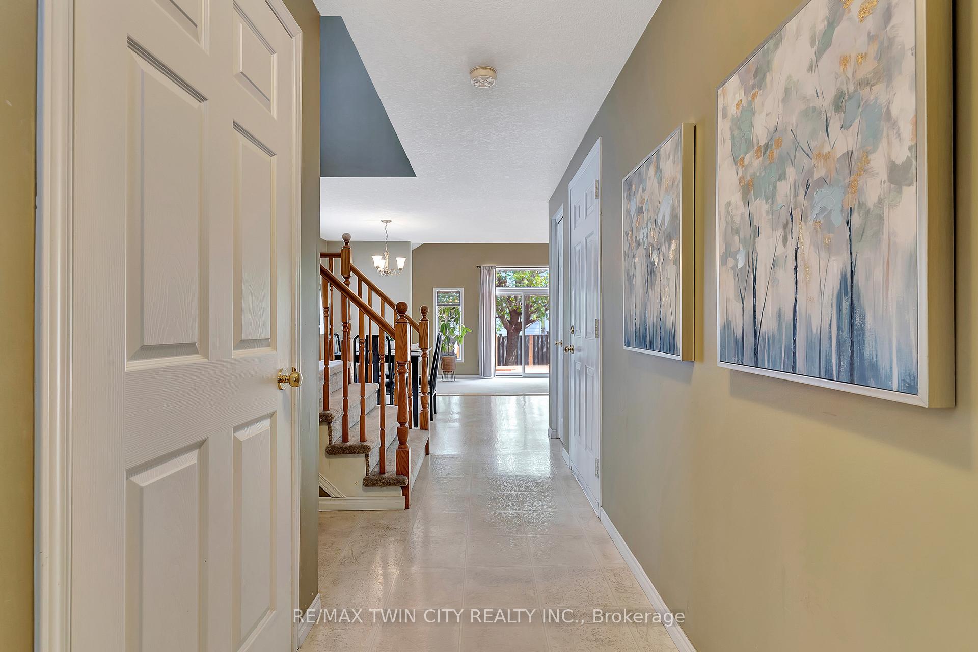 Photo 5 of 941 Atlantic Boulevard, Waterloo — HOMEH