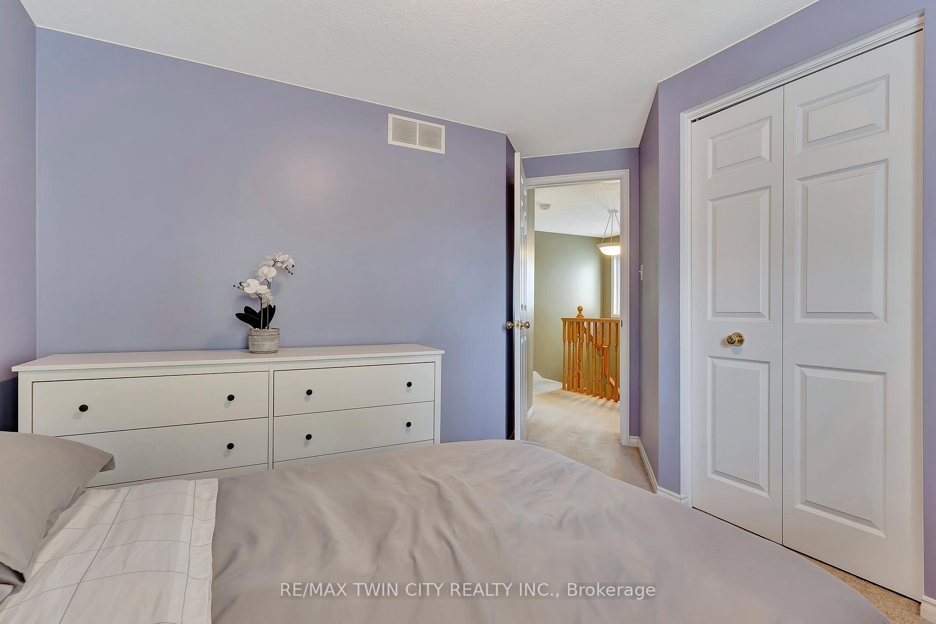 Photo 30 of 941 Atlantic Boulevard, Waterloo — HOMEH