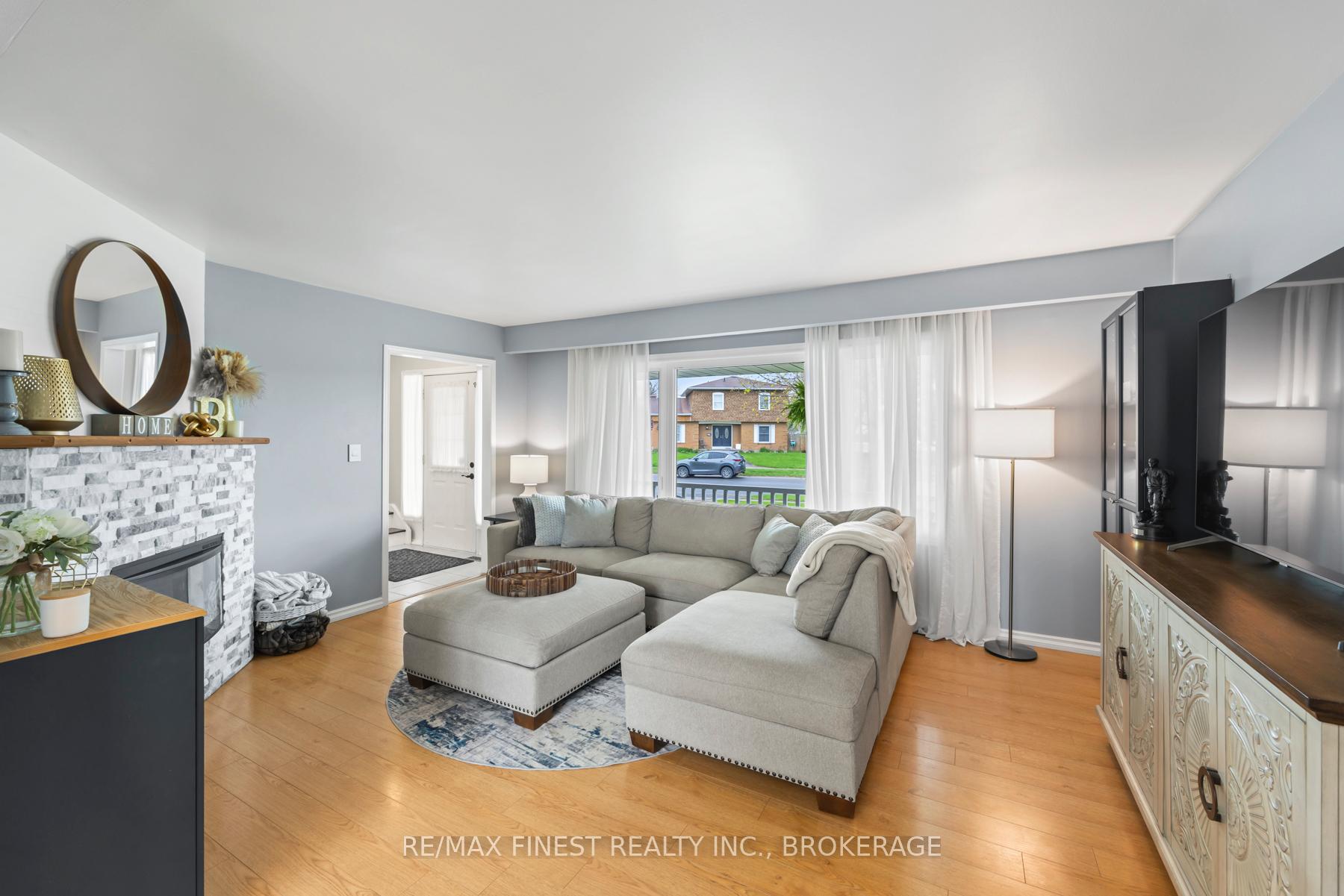Photo 3 of 1067 Hudson Drive, Kingston, South of Taylor-Kidd Blvd — HOMEH