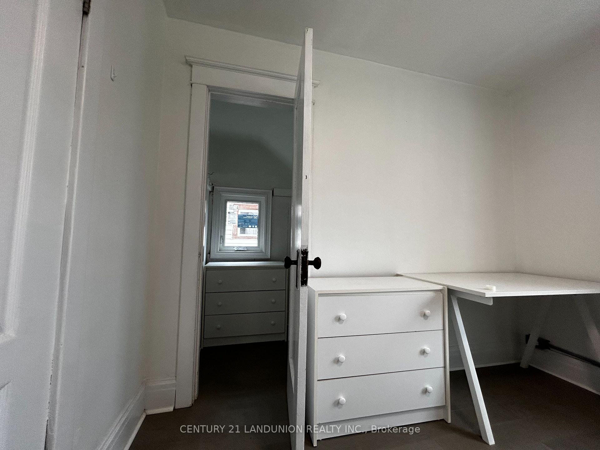Photo 9 of 46 Arnold Street, Hamilton, Westdale — HOMEH