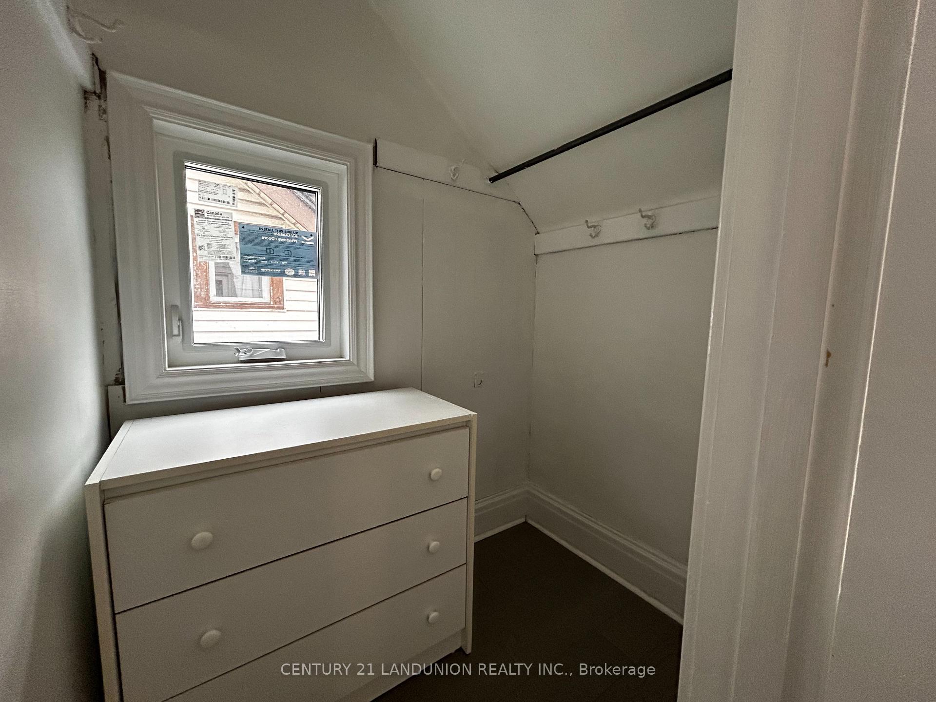 Photo 6 of 46 Arnold Street, Hamilton, Westdale — HOMEH