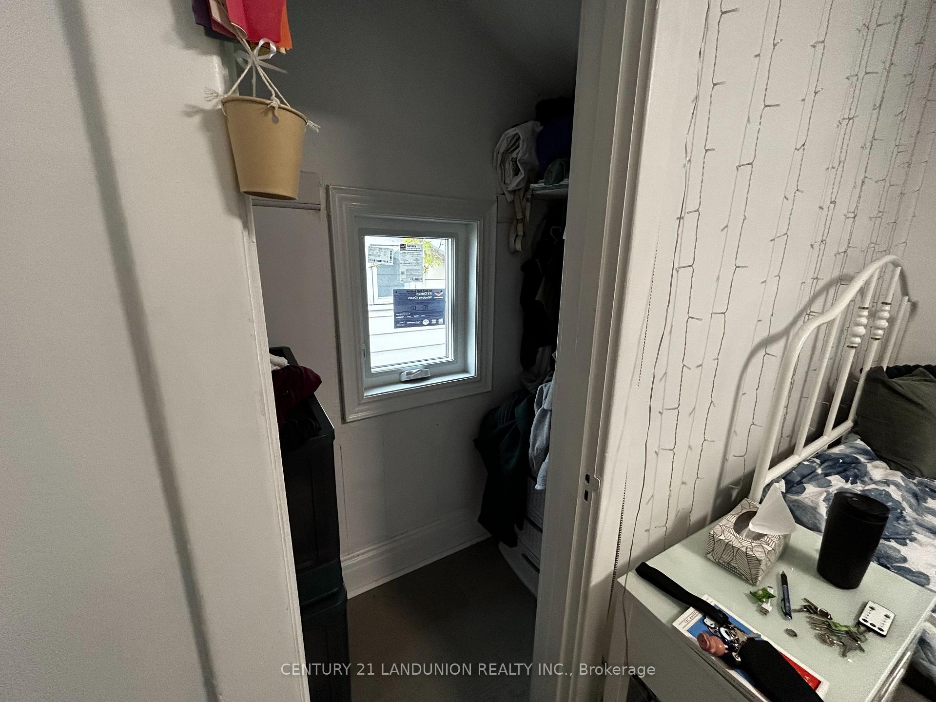 Photo 11 of 46 Arnold Street, Hamilton, Westdale — HOMEH