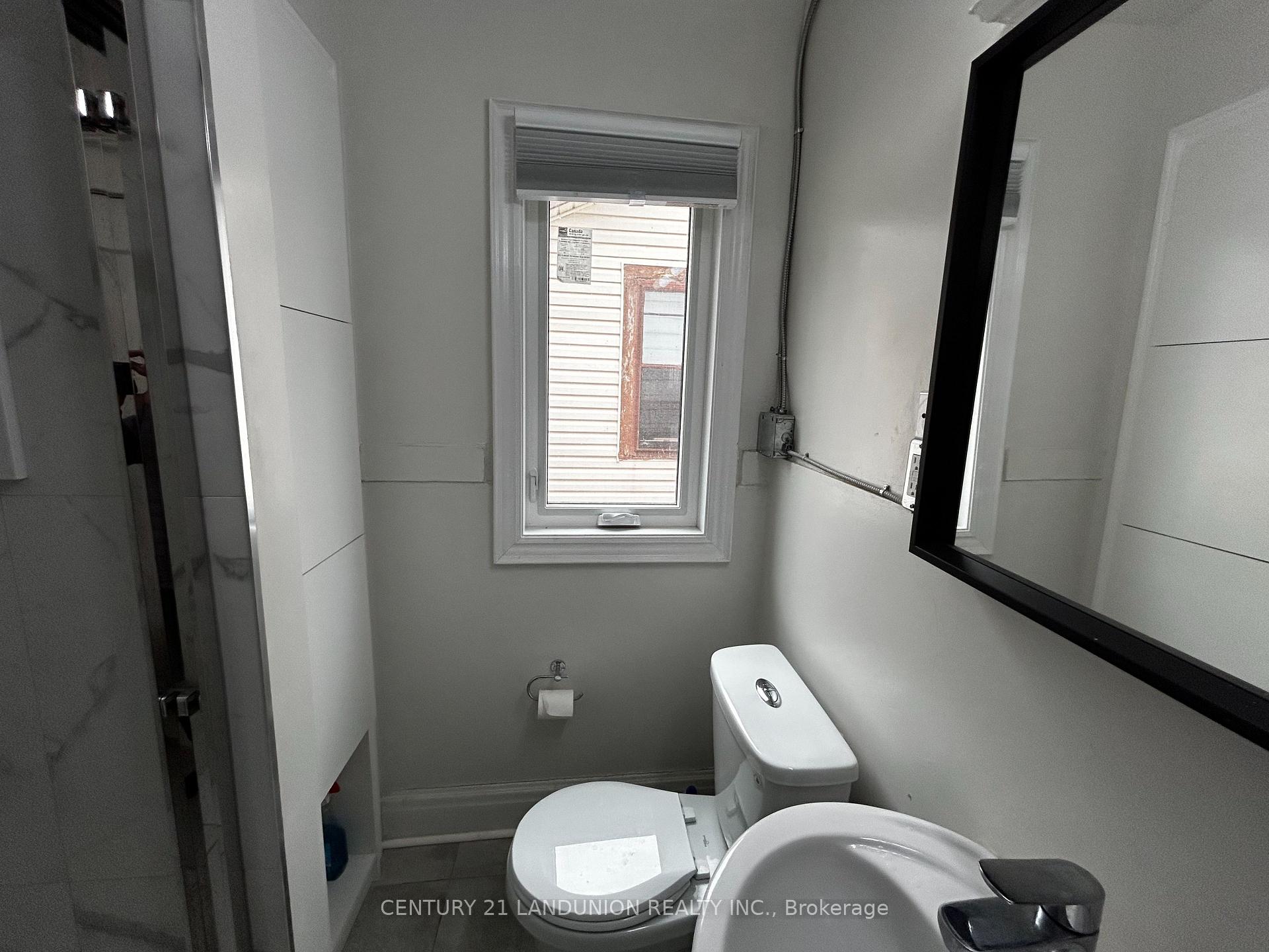Photo 23 of 46 Arnold Street, Hamilton, Westdale — HOMEH