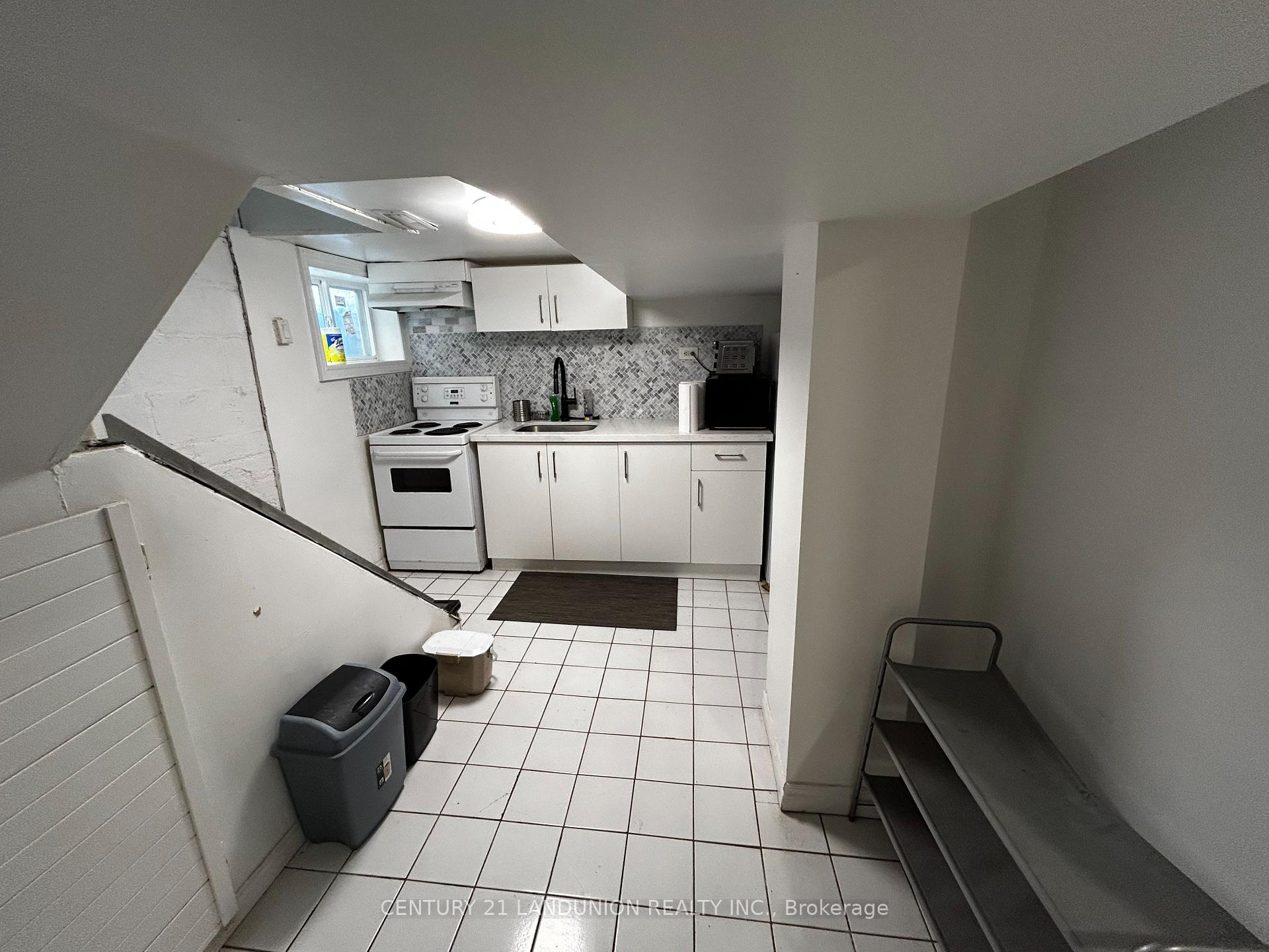 Photo 32 of 46 Arnold Street, Hamilton, Westdale — HOMEH