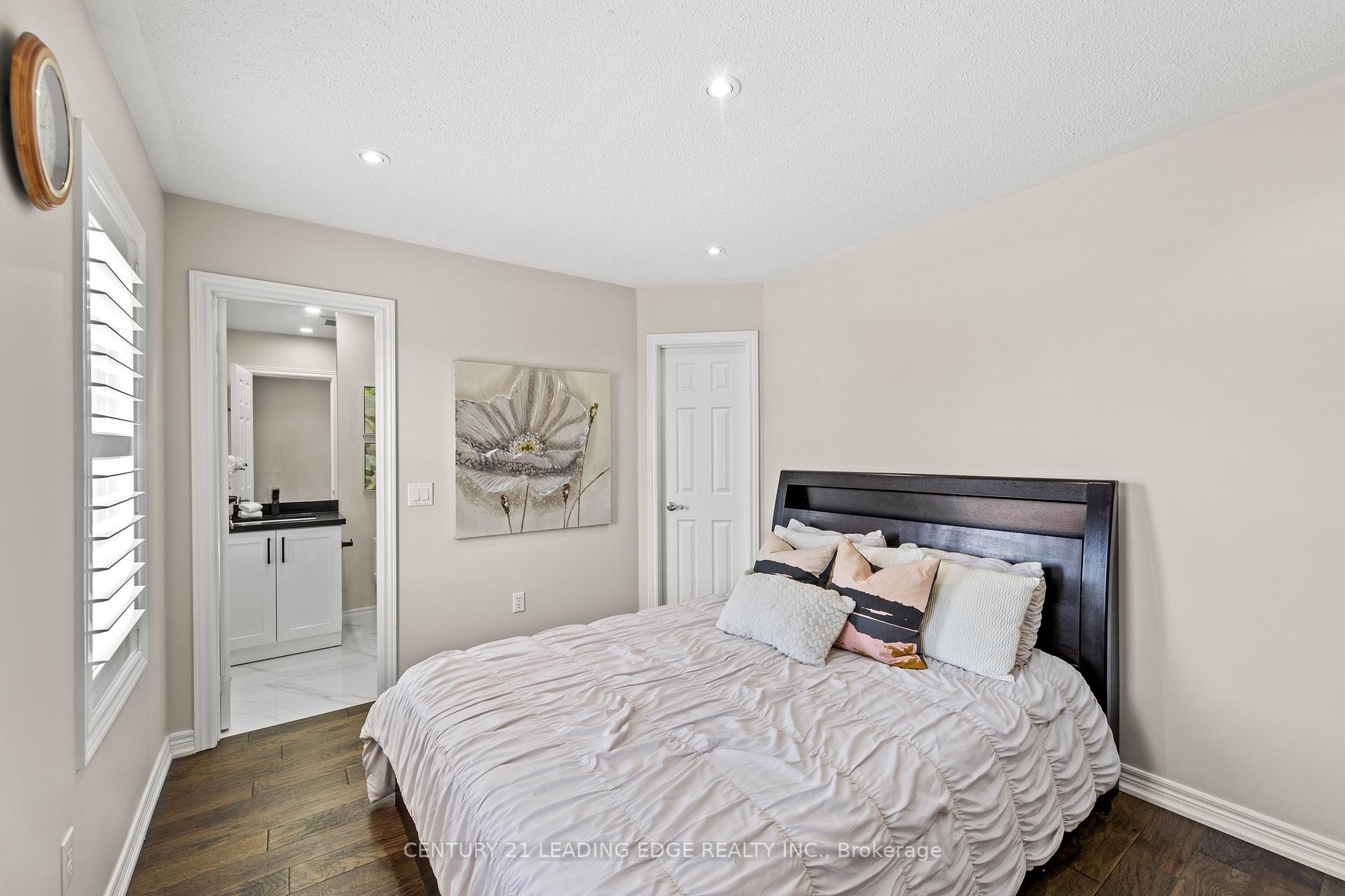 Photo 19 of 13 William Grant Road, Markham, Greensborough — HOMEH
