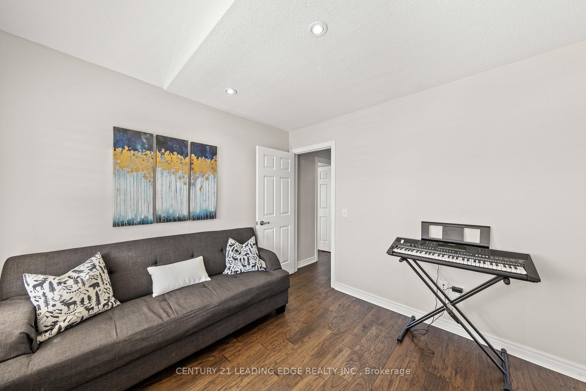 Photo 31 of 13 William Grant Road, Markham, Greensborough — HOMEH