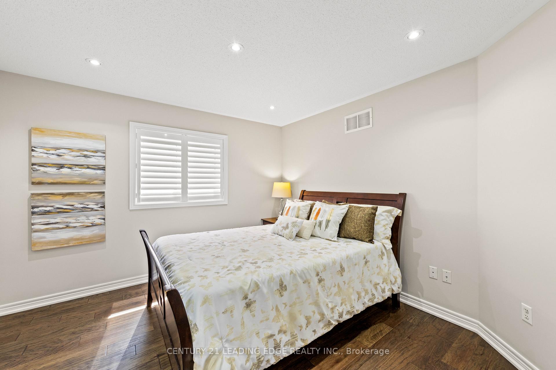 Photo 24 of 13 William Grant Road, Markham, Greensborough — HOMEH
