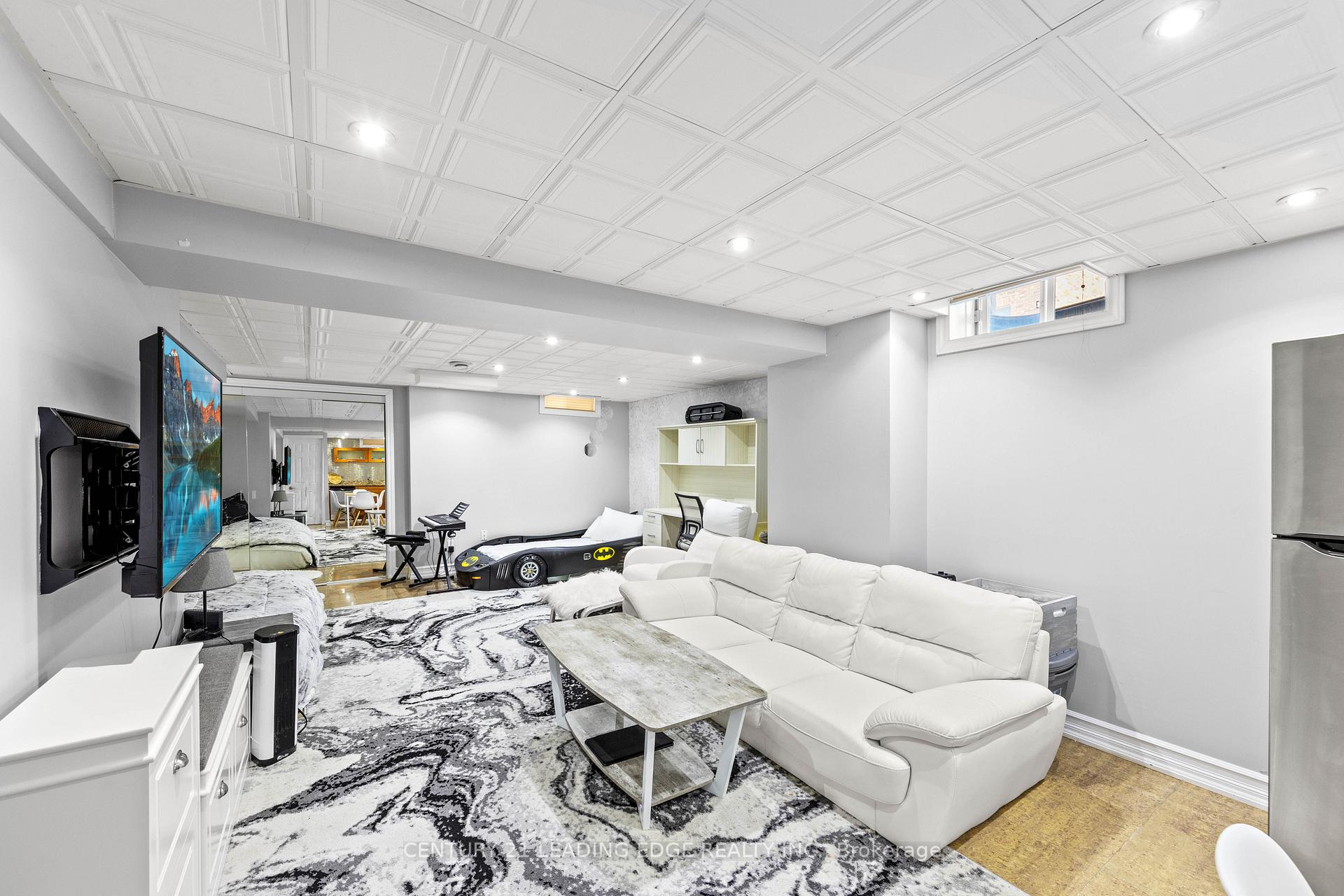 Photo 32 of 13 William Grant Road, Markham, Greensborough — HOMEH