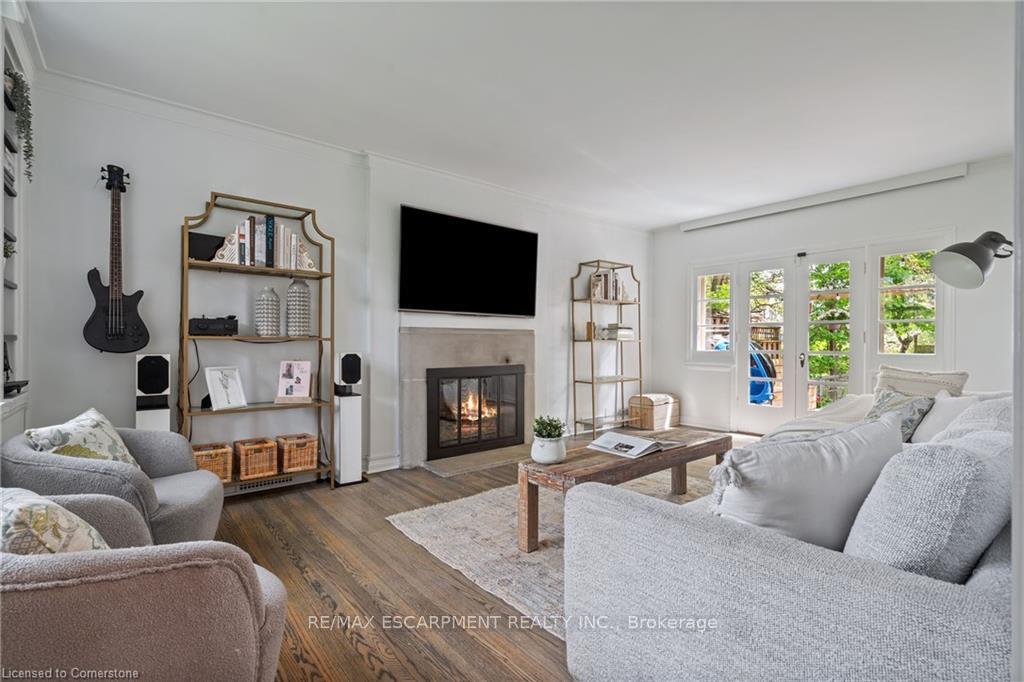 Photo 8 of 206 Dromore Crescent, Hamilton, Westdale — HOMEH