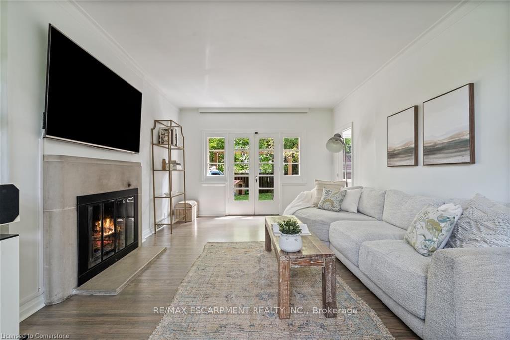 Photo 5 of 206 Dromore Crescent, Hamilton, Westdale — HOMEH