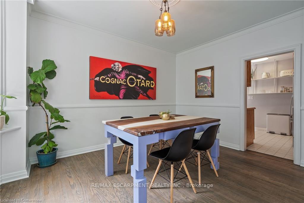 Photo 11 of 206 Dromore Crescent, Hamilton, Westdale — HOMEH