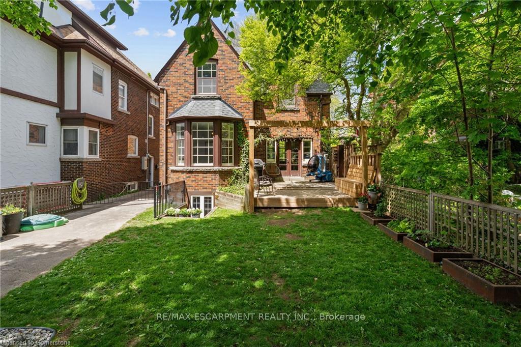 Photo 39 of 206 Dromore Crescent, Hamilton, Westdale — HOMEH