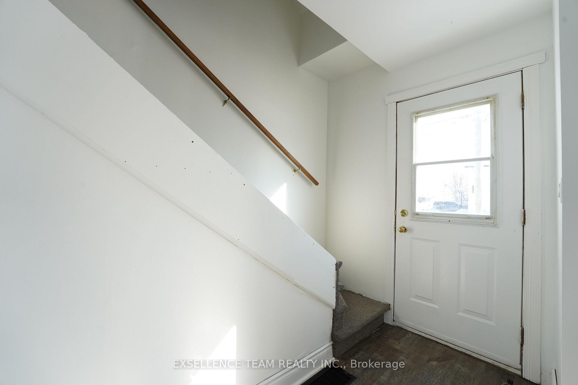 Photo 5 of 1022 First Street E, Cornwall — HOMEH