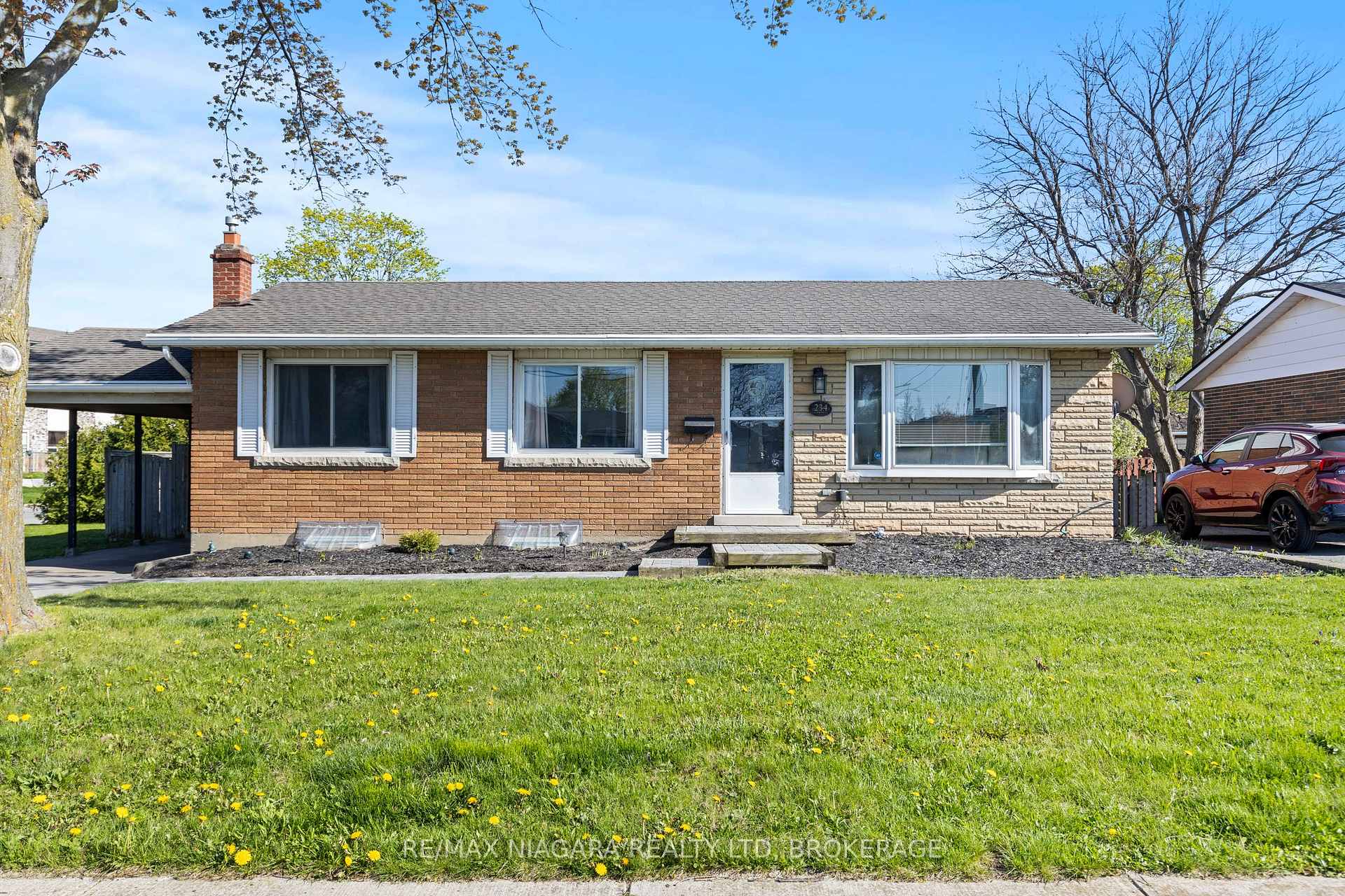 Photo 1 of 234 Lakeshore Road, St. Catharines, Vine/Linwell — HOMEH