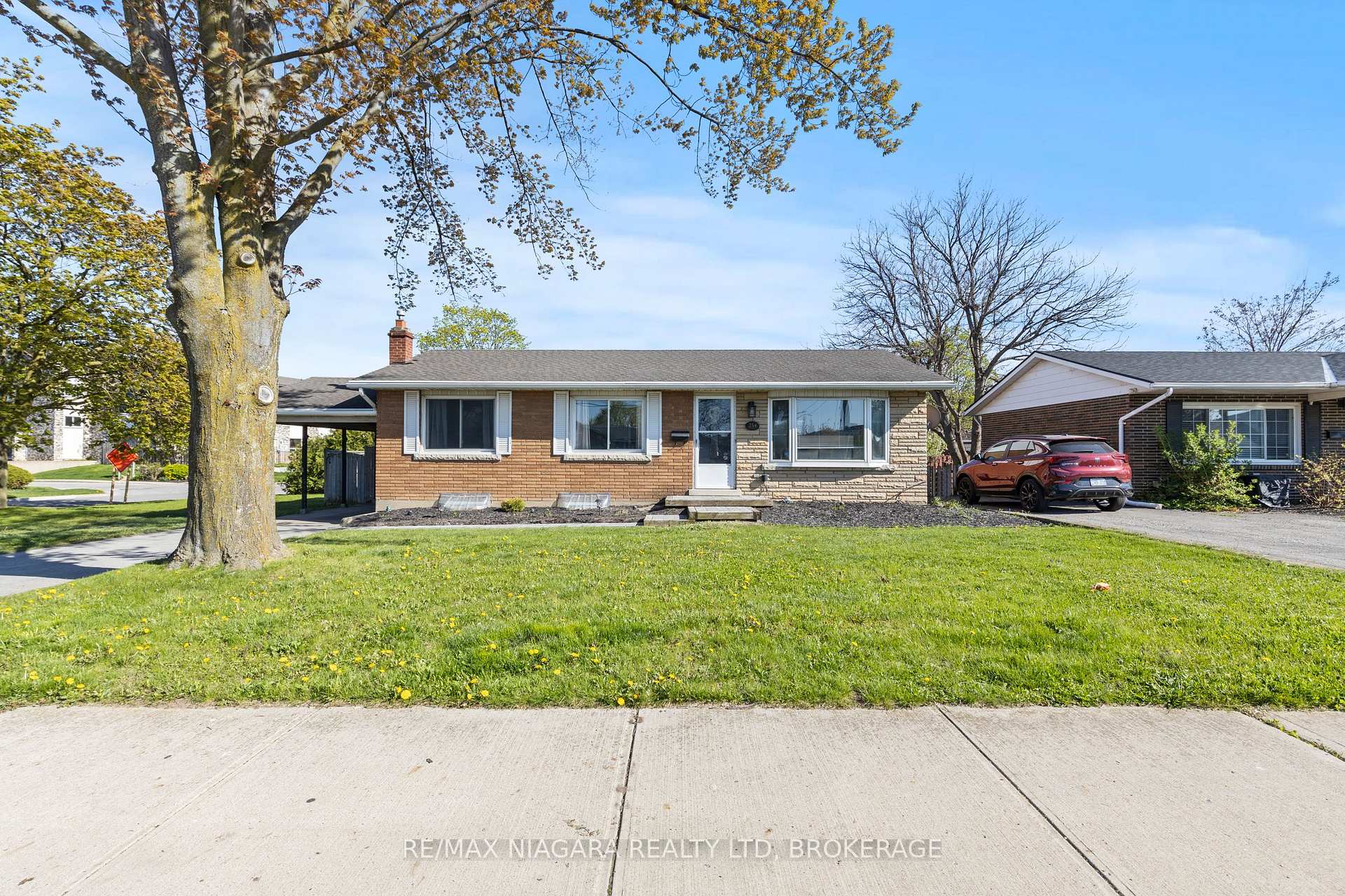 Photo 23 of 234 Lakeshore Road, St. Catharines, Vine/Linwell — HOMEH