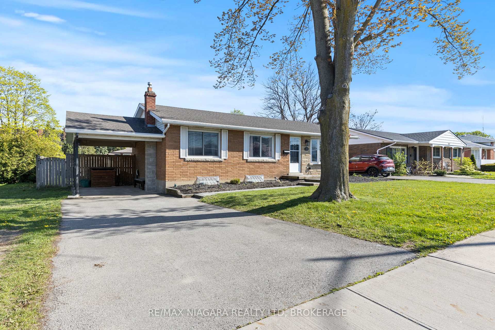Photo 14 of 234 Lakeshore Road, St. Catharines, Vine/Linwell — HOMEH