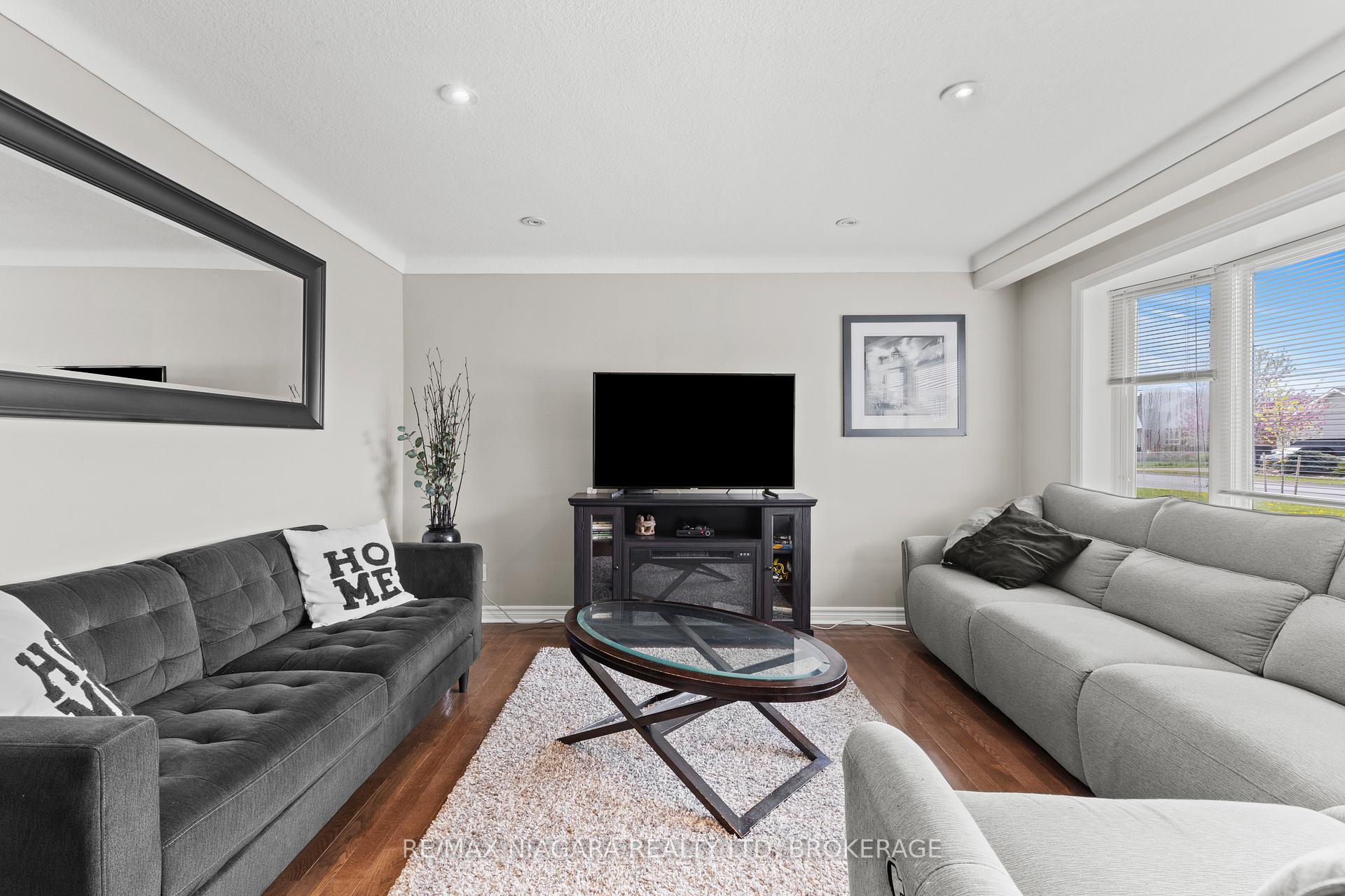 Photo 6 of 234 Lakeshore Road, St. Catharines, Vine/Linwell — HOMEH