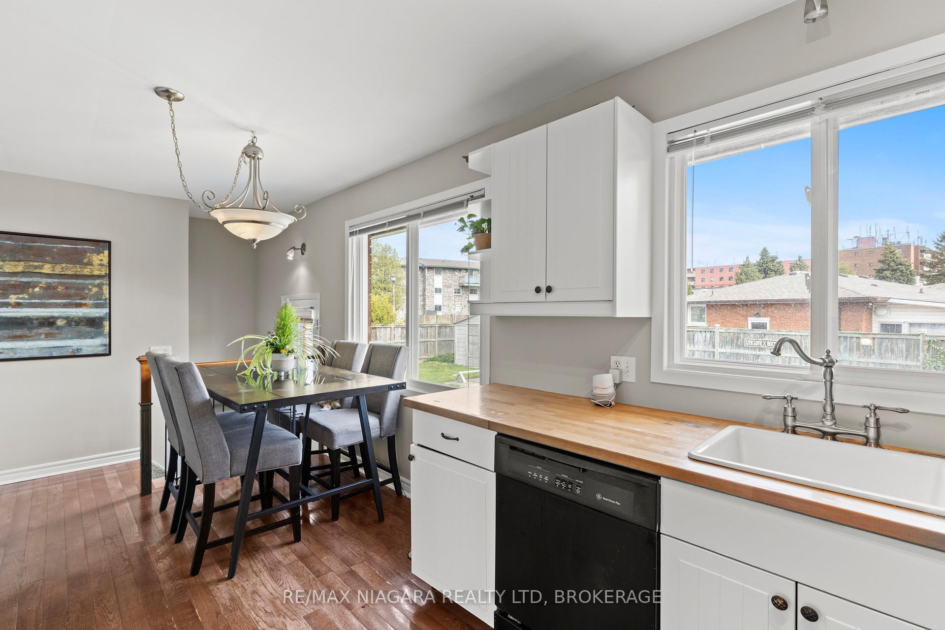Photo 7 of 234 Lakeshore Road, St. Catharines, Vine/Linwell — HOMEH