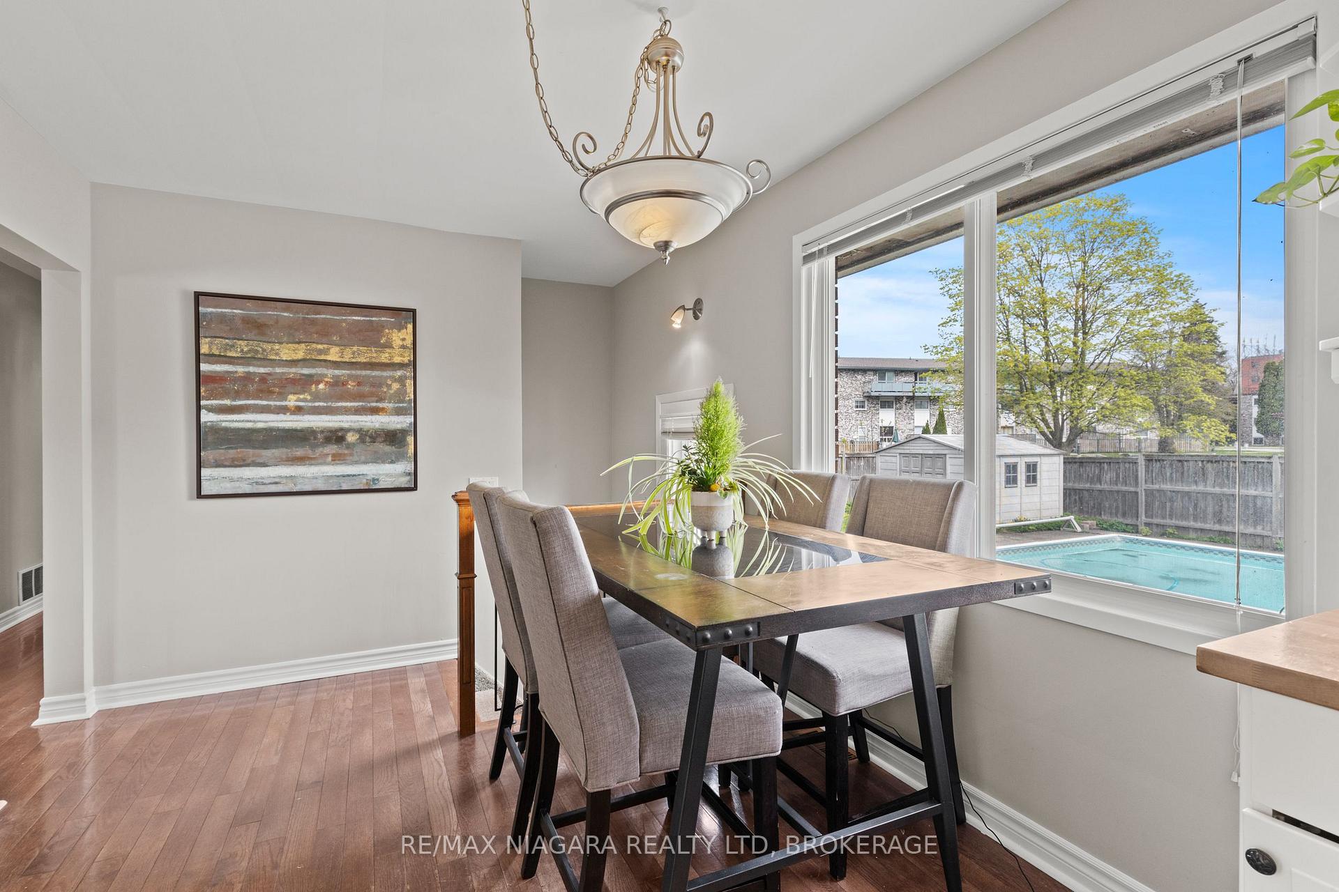 Photo 15 of 234 Lakeshore Road, St. Catharines, Vine/Linwell — HOMEH