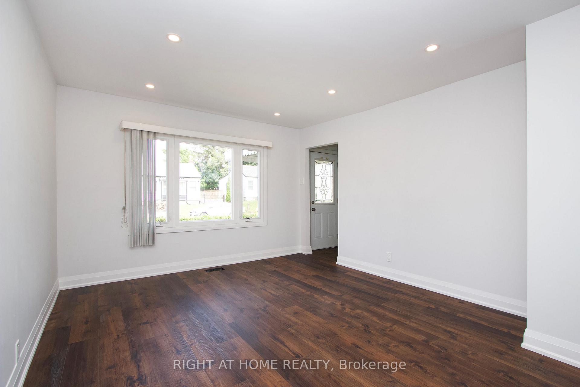 Photo 4 of 262 Drew Street, Oshawa, Central — HOMEH