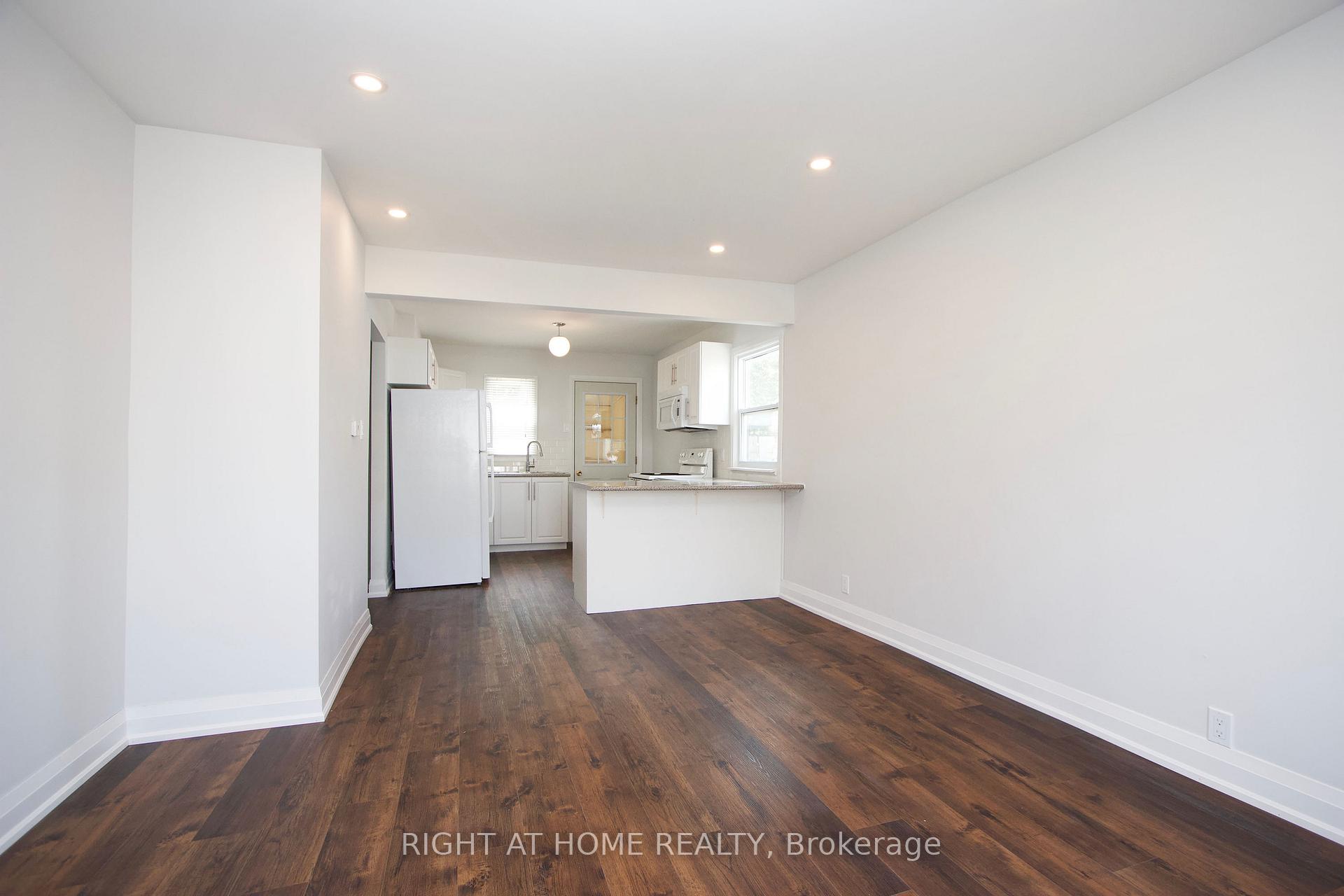 Photo 3 of 262 Drew Street, Oshawa, Central — HOMEH