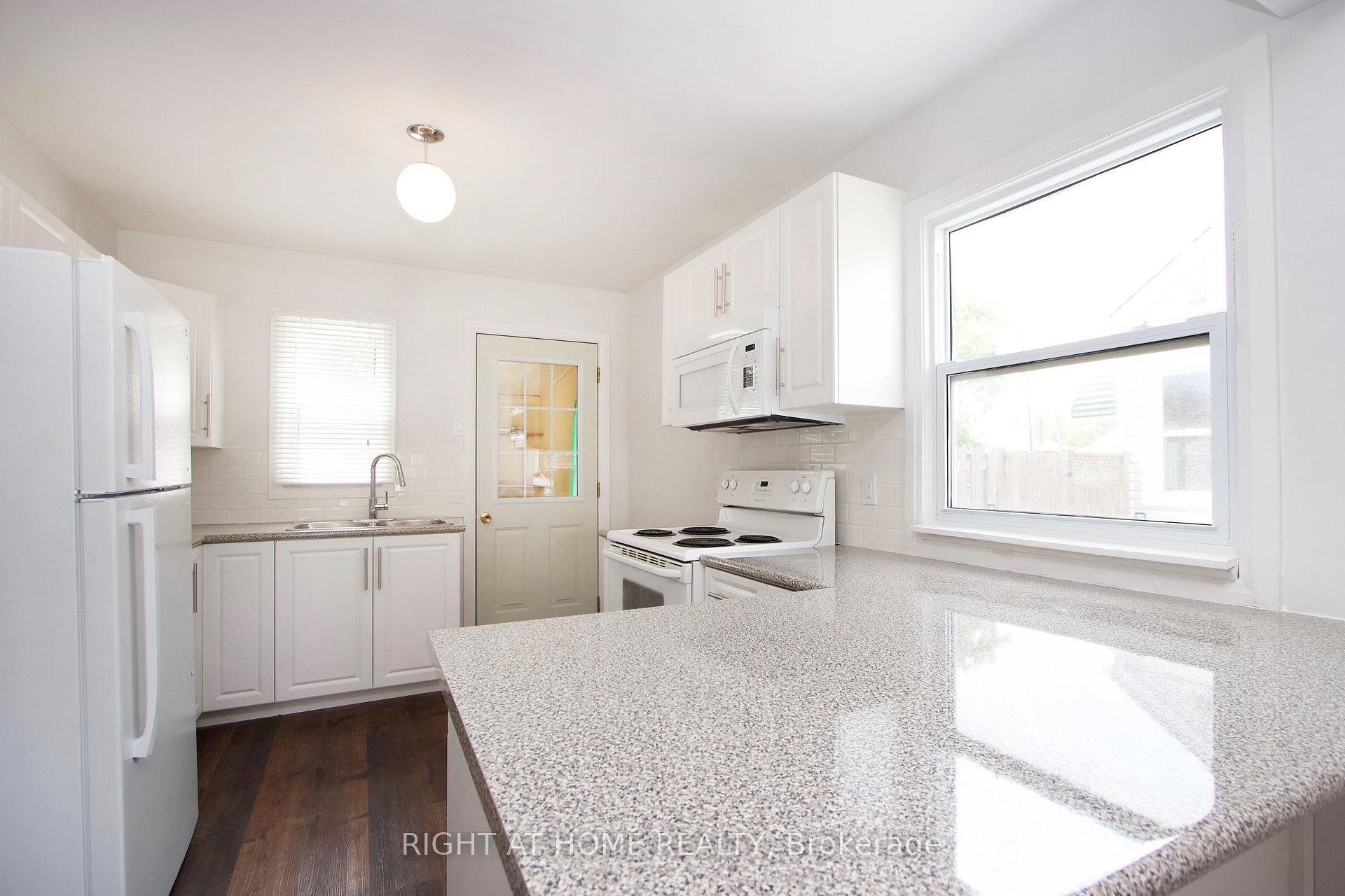 Photo 10 of 262 Drew Street, Oshawa, Central — HOMEH